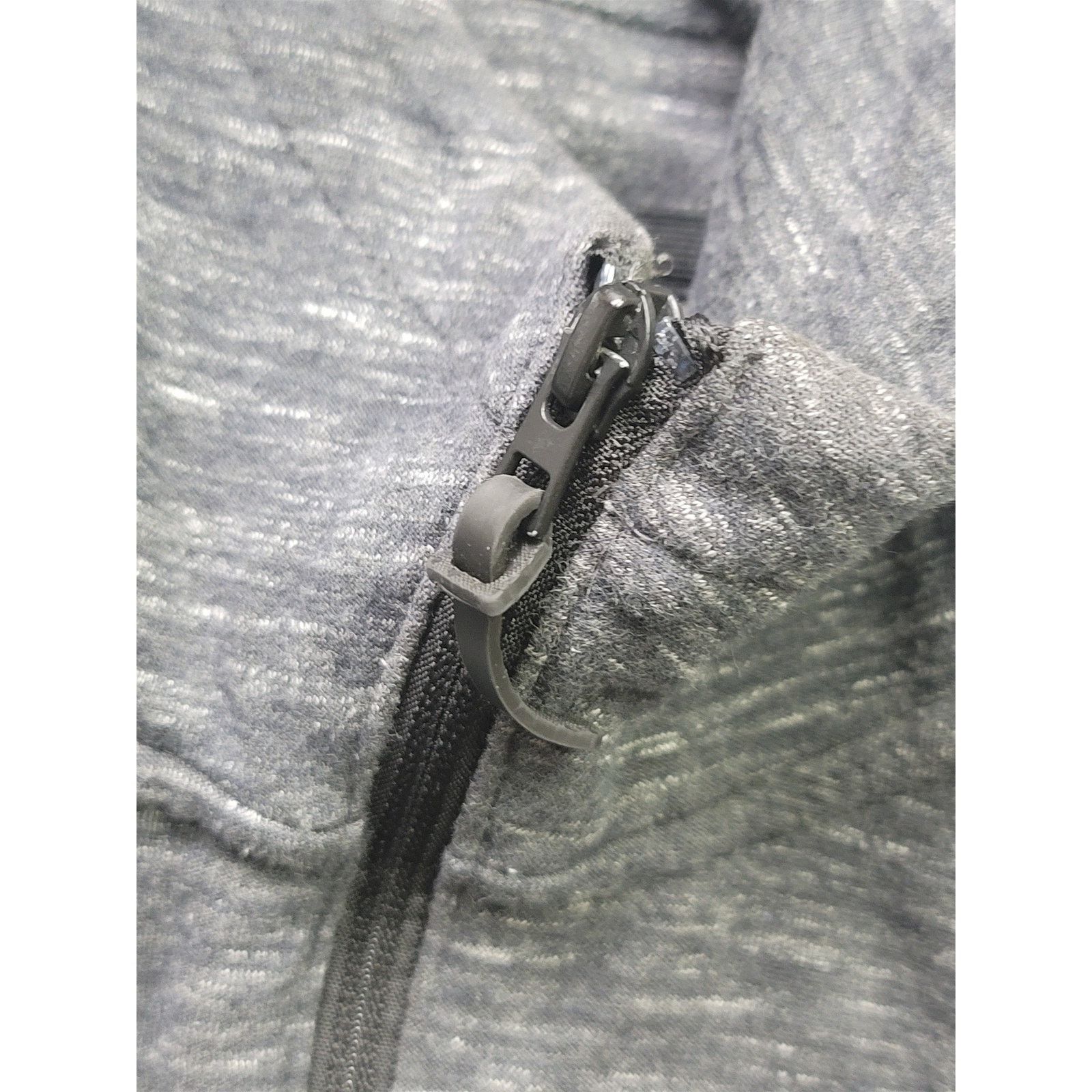 Uniqlo Uniqlo Women's Large Zipper Hoodie Jacket Gray Size L / US 10 / IT 46 - 3 Thumbnail