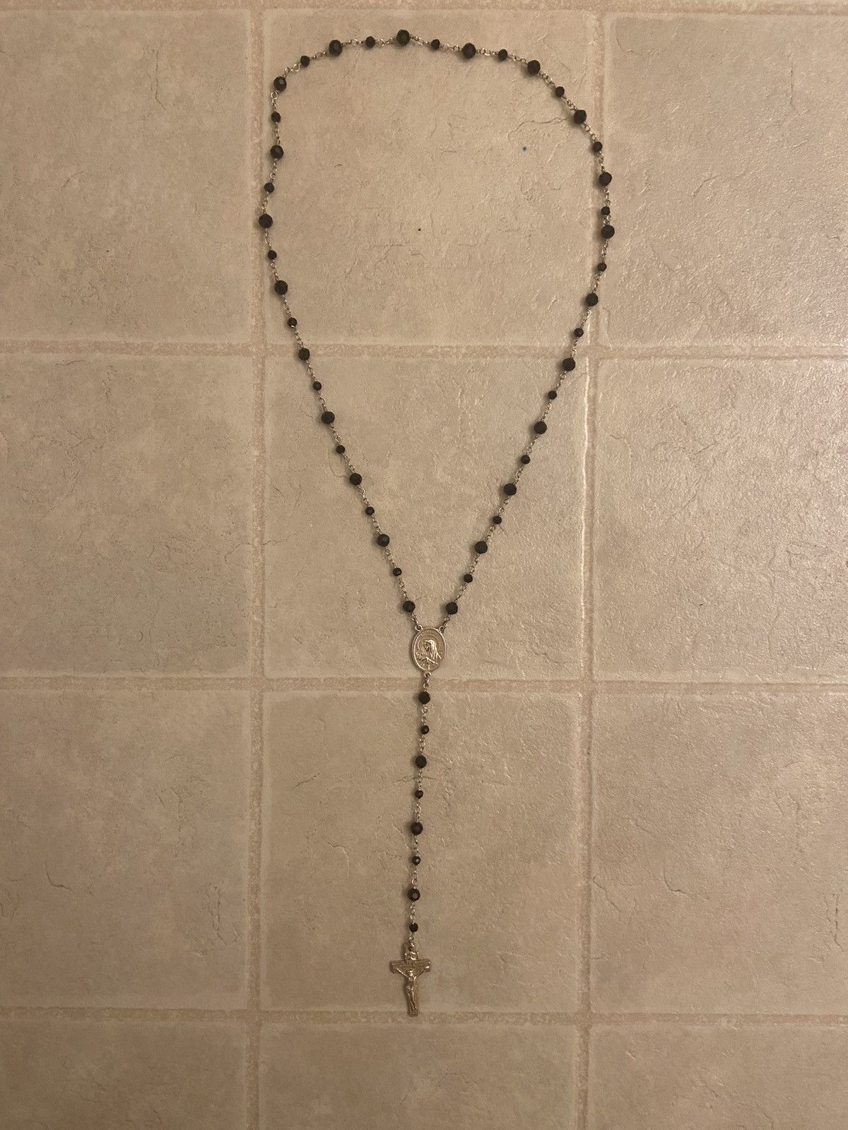 NO ID NO ID. Virgin Mary Rosary Size ONE SIZE - 1 Thumbnail