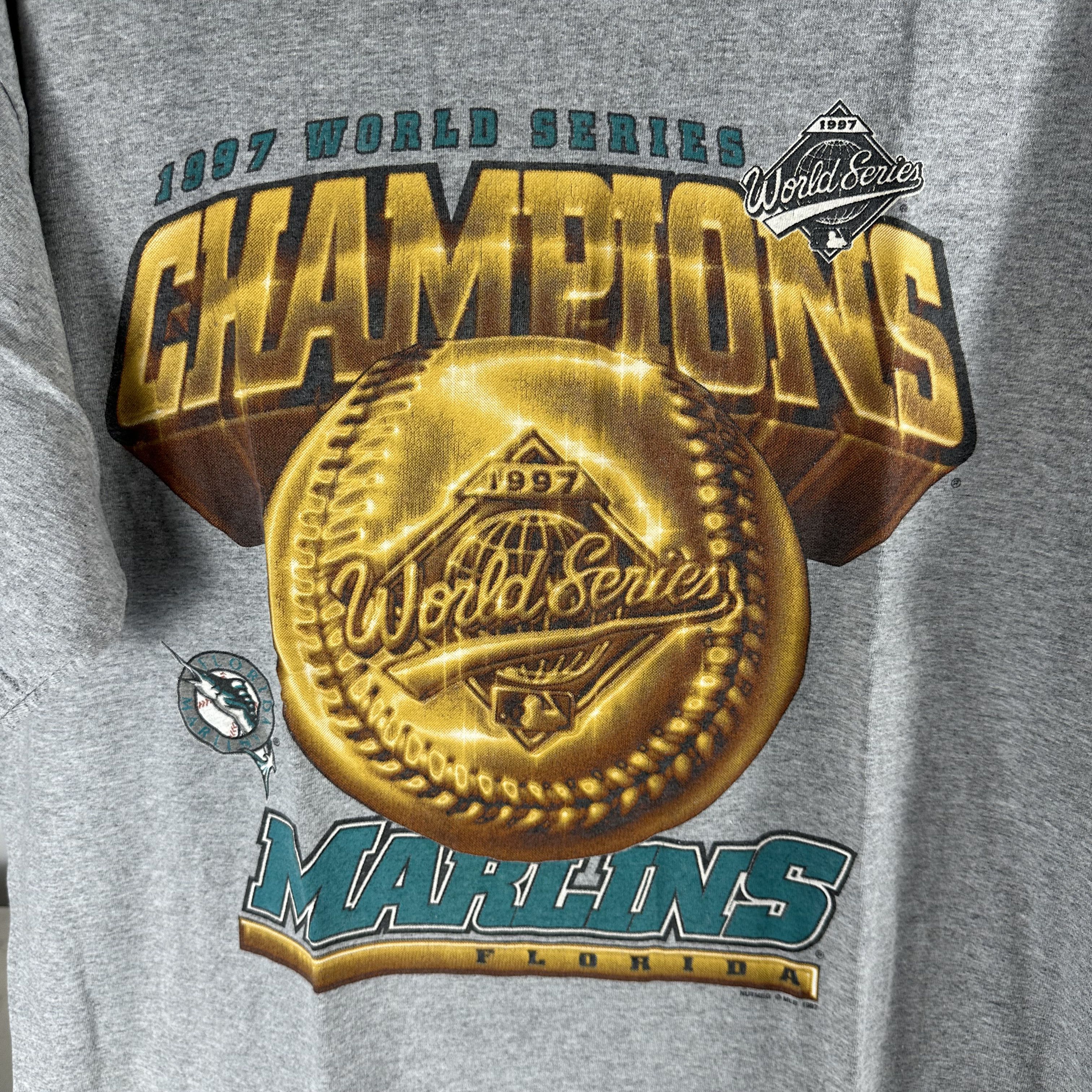 Vintage ​1997 Florida Marlins MLB World Champions Graphic T-shirt Size US XL / EU 56 / 4 - 2 Thumbnail