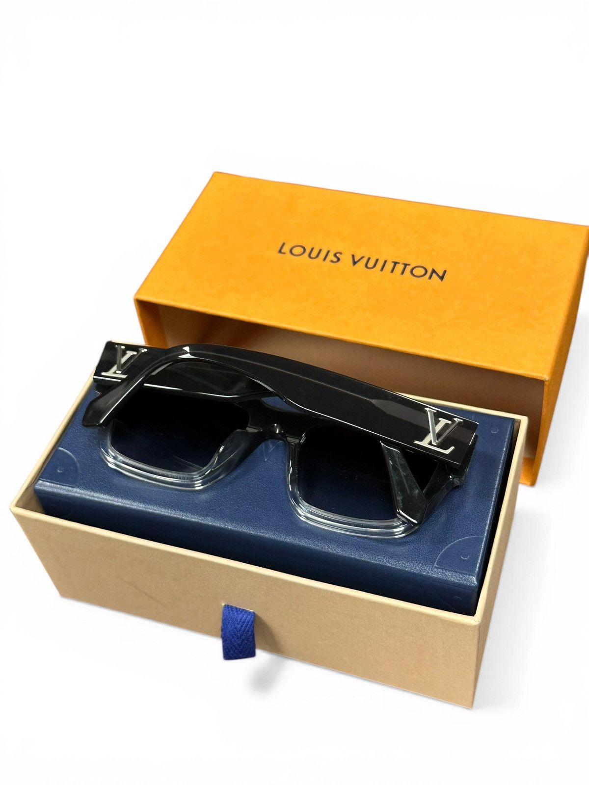 Louis Vuitton LV Sunset Square Sunglasses Size ONE SIZE - 7 Thumbnail