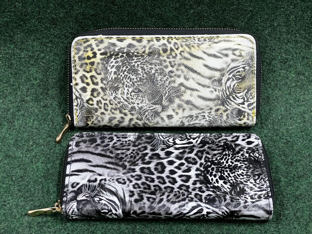 Japanese Brand 2 Tiger Zip Around Long Wallets Size ONE SIZE - 2 Thumbnail