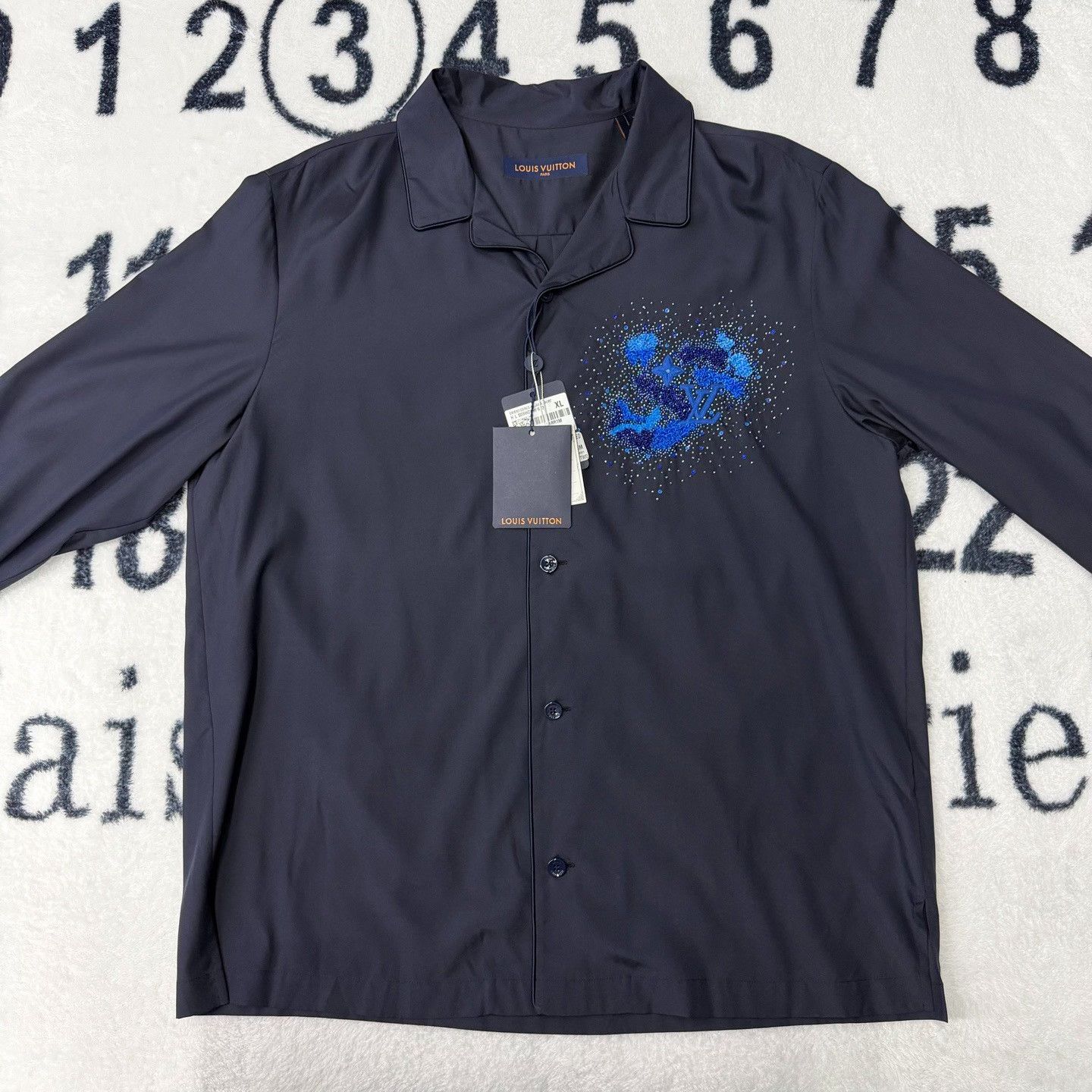 Louis Vuitton Louis Vuitton Silk Embroidered Blue Light Jacket xl Men Size US XL / EU 56 / 4 - 1 Thumbnail