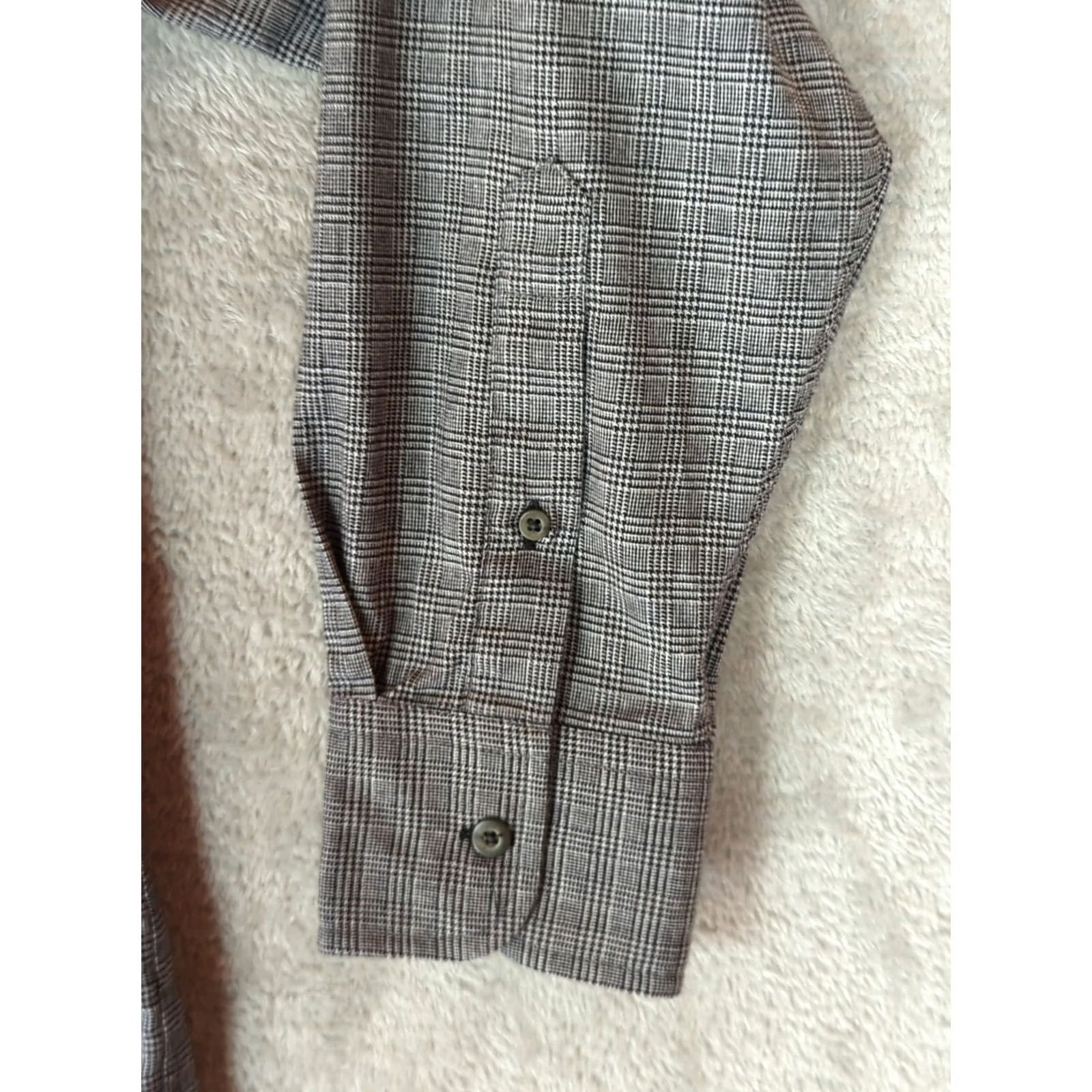 UNTUCKit UNTUCKit Casalferro mens shirt L lightweight Button Up Long Sleeve gray flannel Size US L / EU 52-54 / 3 - 3 Thumbnail