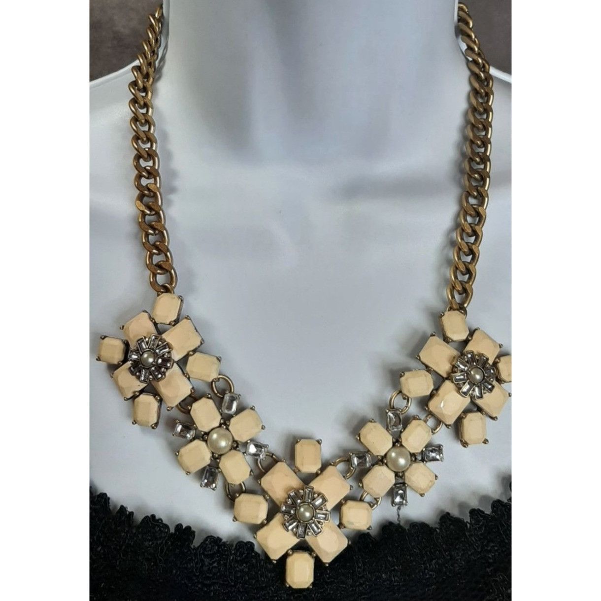 J.Crew J. Crew Y2K Floral Statement Necklace Size ONE SIZE - 1 Thumbnail
