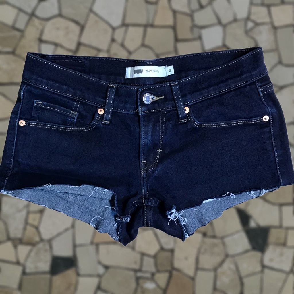 Denime Levis 524 Skinny Cut Off Mini Short Booty Blue Denim Shorts Womens Tag 3 X 2 Ins Size 26" / US 2 / IT 38 - 1 Thumbnail