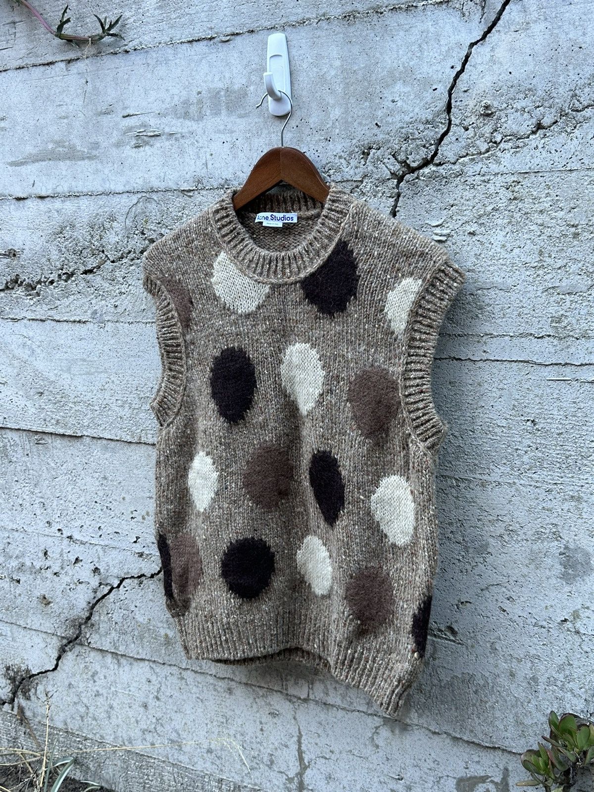 Acne Studios RARE GRAIL Acne Studios Kendall Jenner polka dot vest