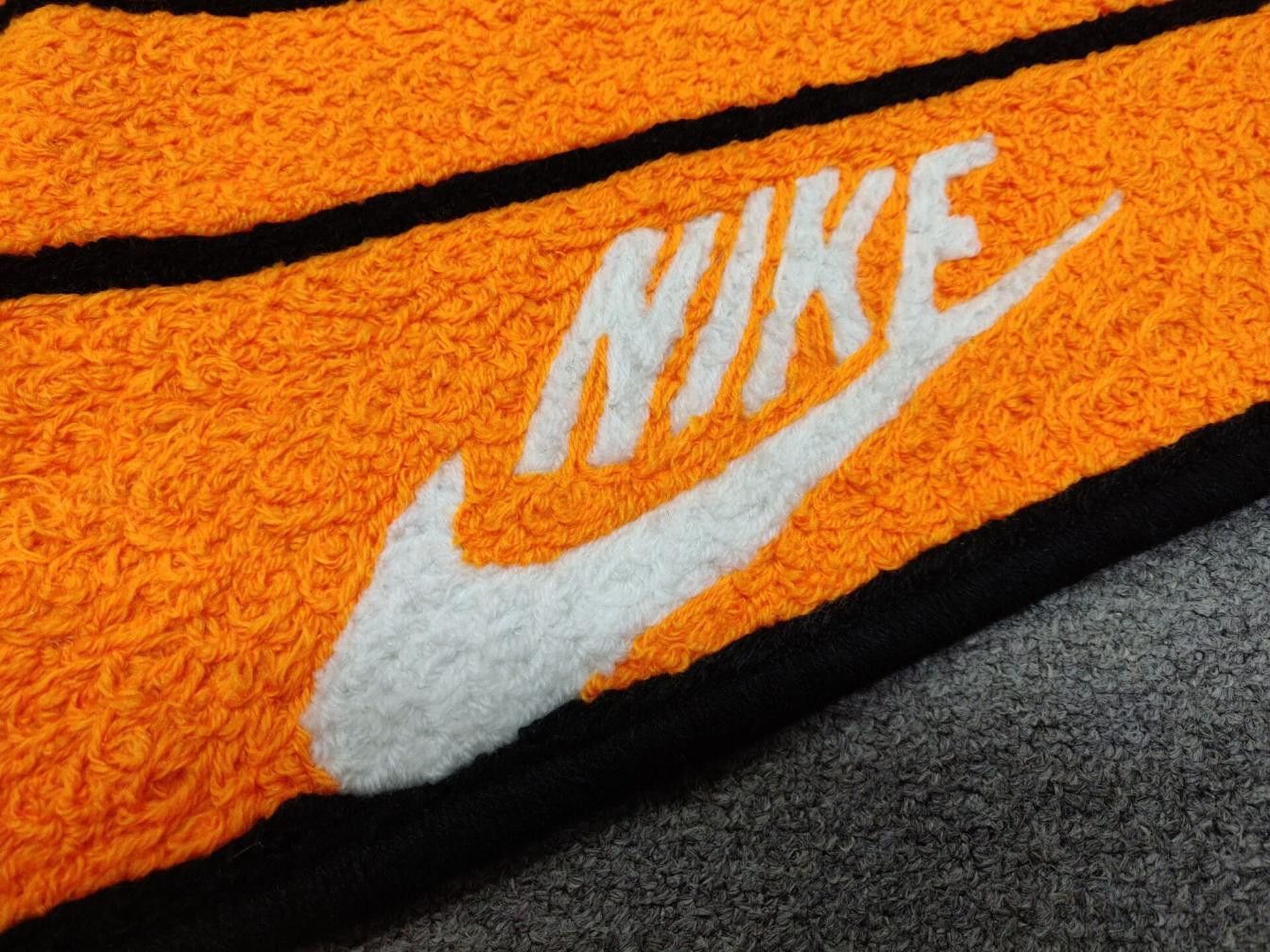 Other Sneaker Box Shape Wool Thread Carpet Orange Size ONE SIZE - 2 Thumbnail