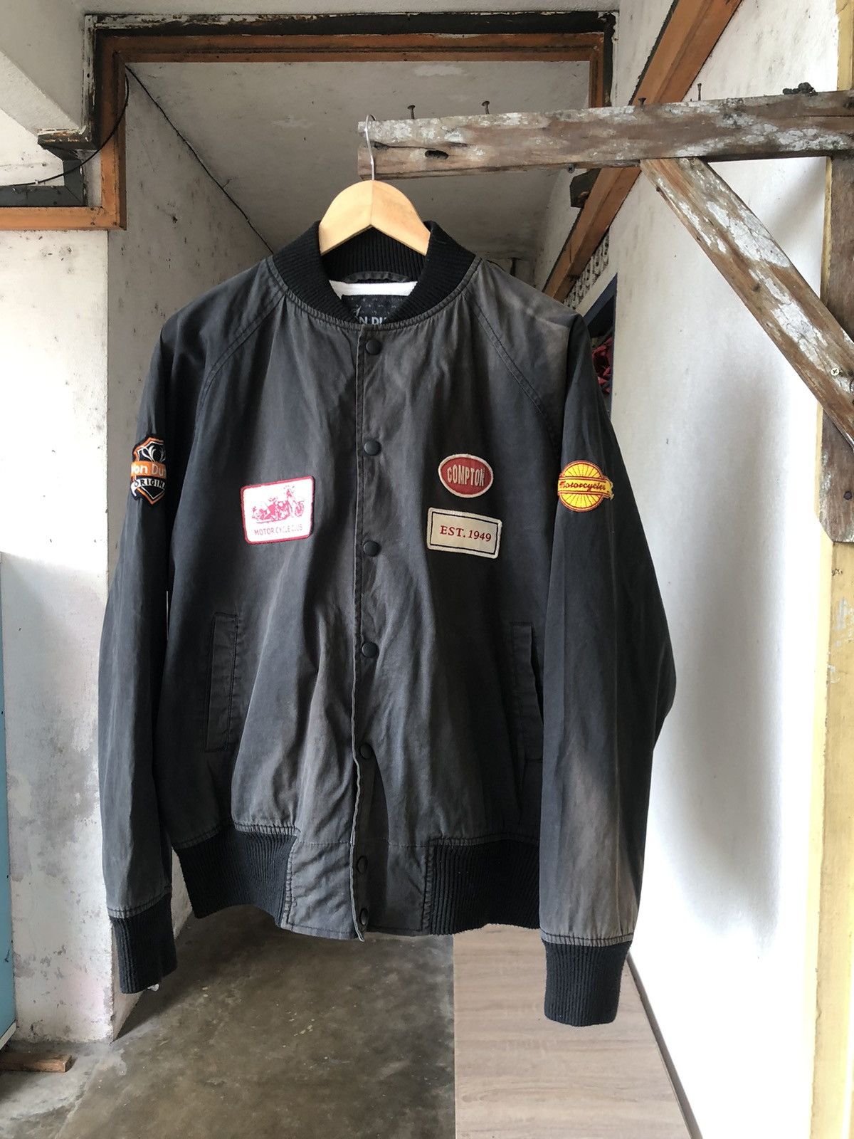 Von Dutch Vintage Von Dutch Big Logo Faded Colour Bomber Jacket Size US L / EU 52-54 / 3 - 6 Thumbnail