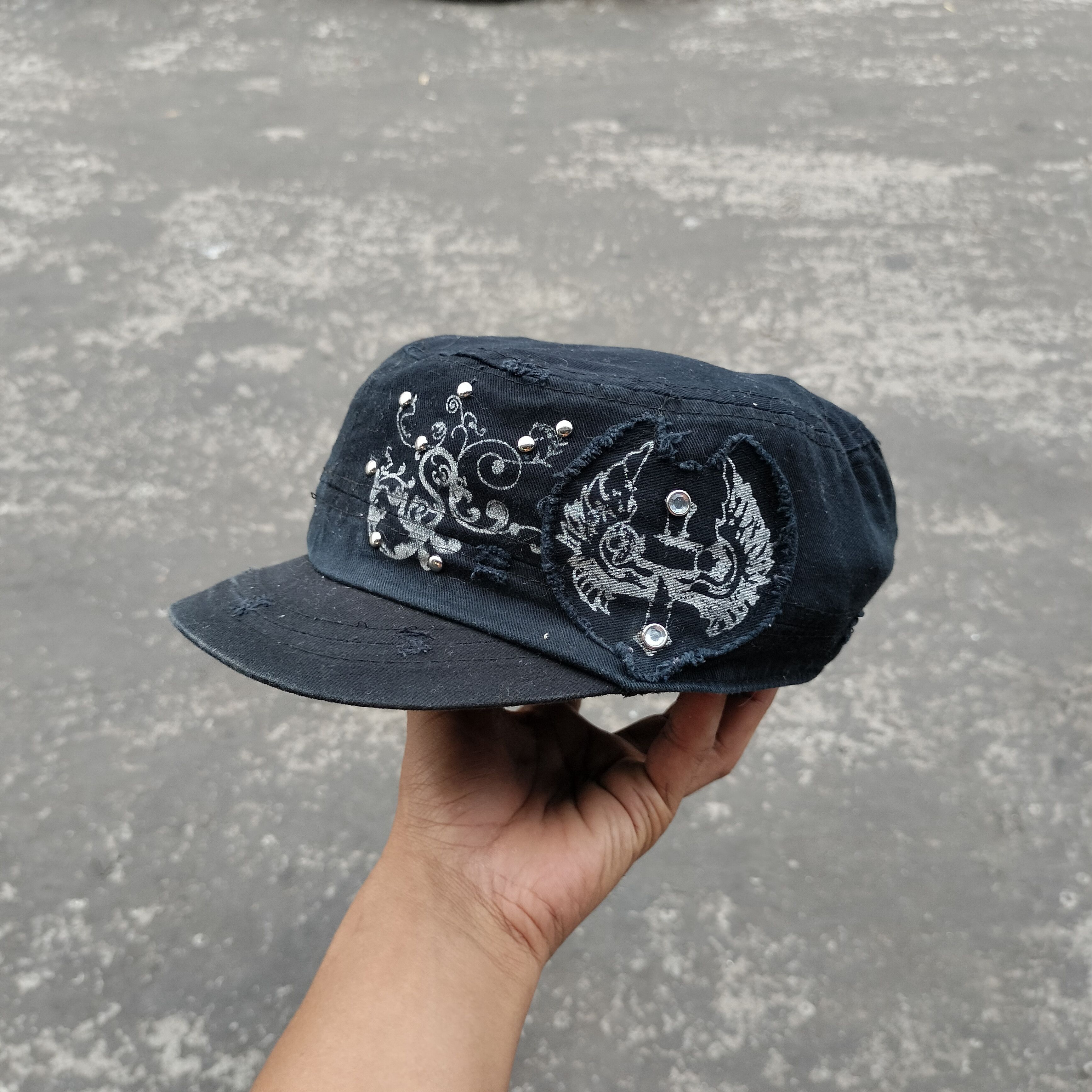 Beauty Beast Vkei style Y2k studded black ripped art cadet hats