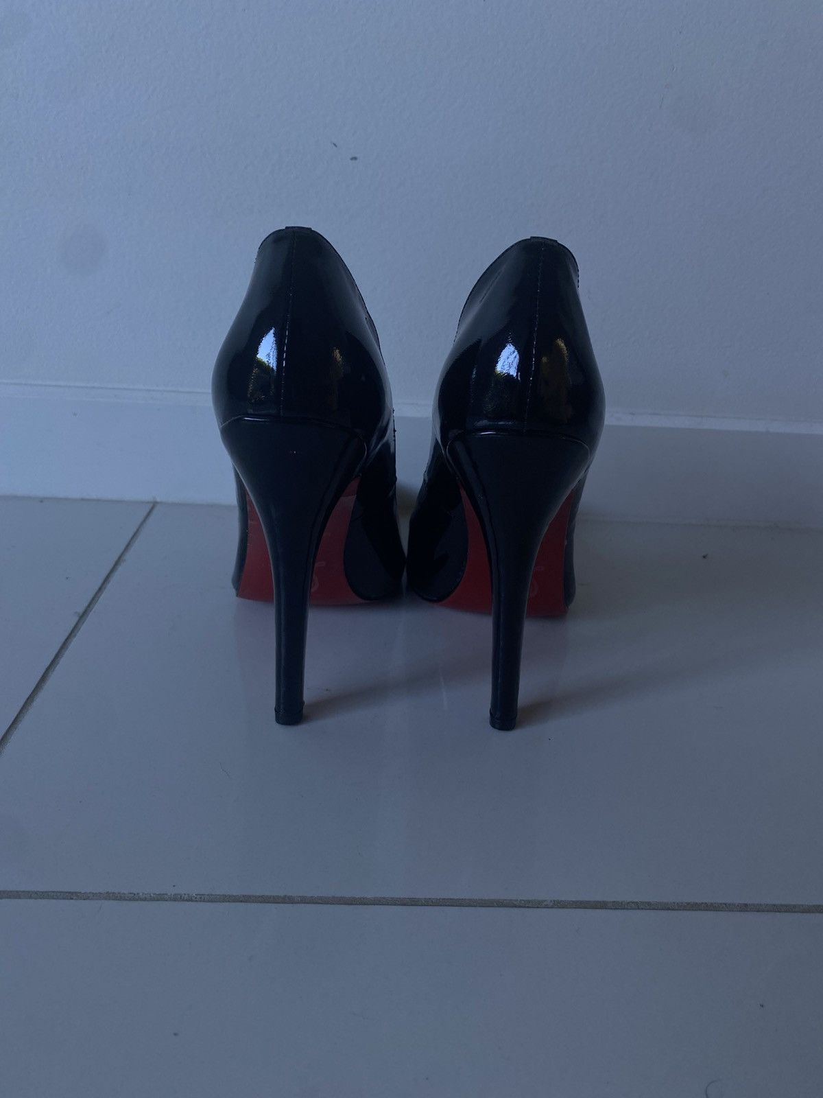 Christian Louboutin So Kate Louboutins Size US 10 / IT 40 - 2 Thumbnail