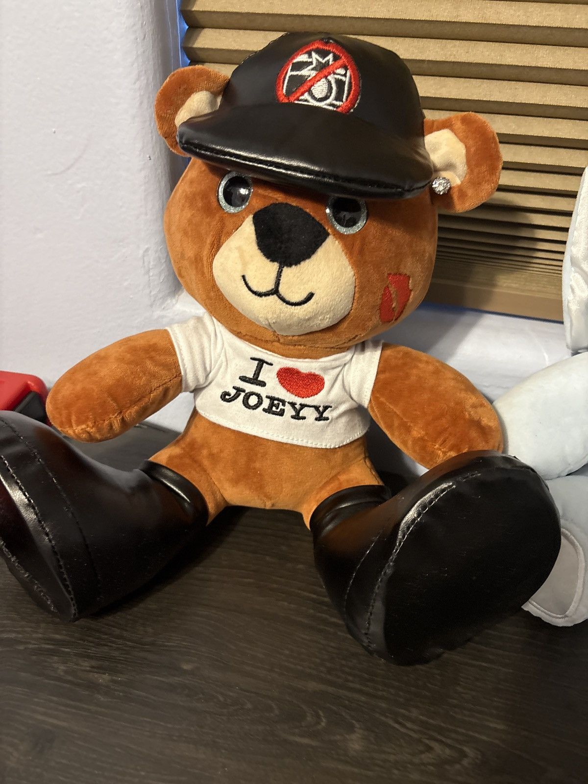 Other JOEYY MERCH (Valentine Drop)STUFF ANIMALS Size ONE SIZE - 2 Thumbnail