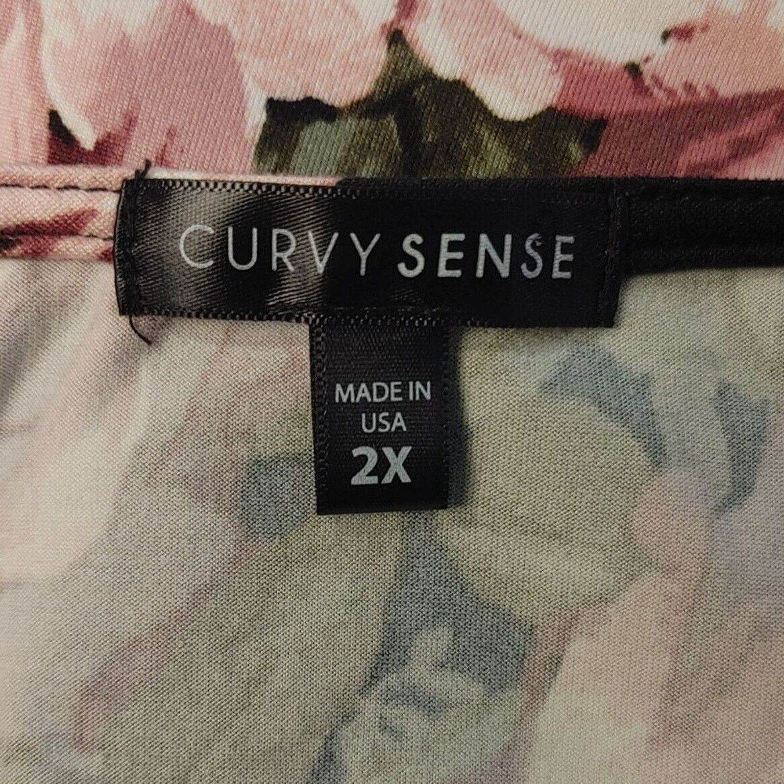 Other Curvy Sense Women's Floral Black/Pink Wrap Cropped top Size XXL / US 16-18 / IT 52-54 - 3 Thumbnail