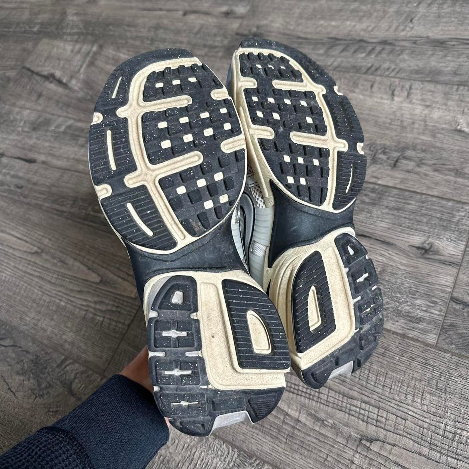Nike Grey Black Silver Chunky Lifestyle Nike V2K Shoes Sneakers Size US 8 / IT 38 - 8 Thumbnail