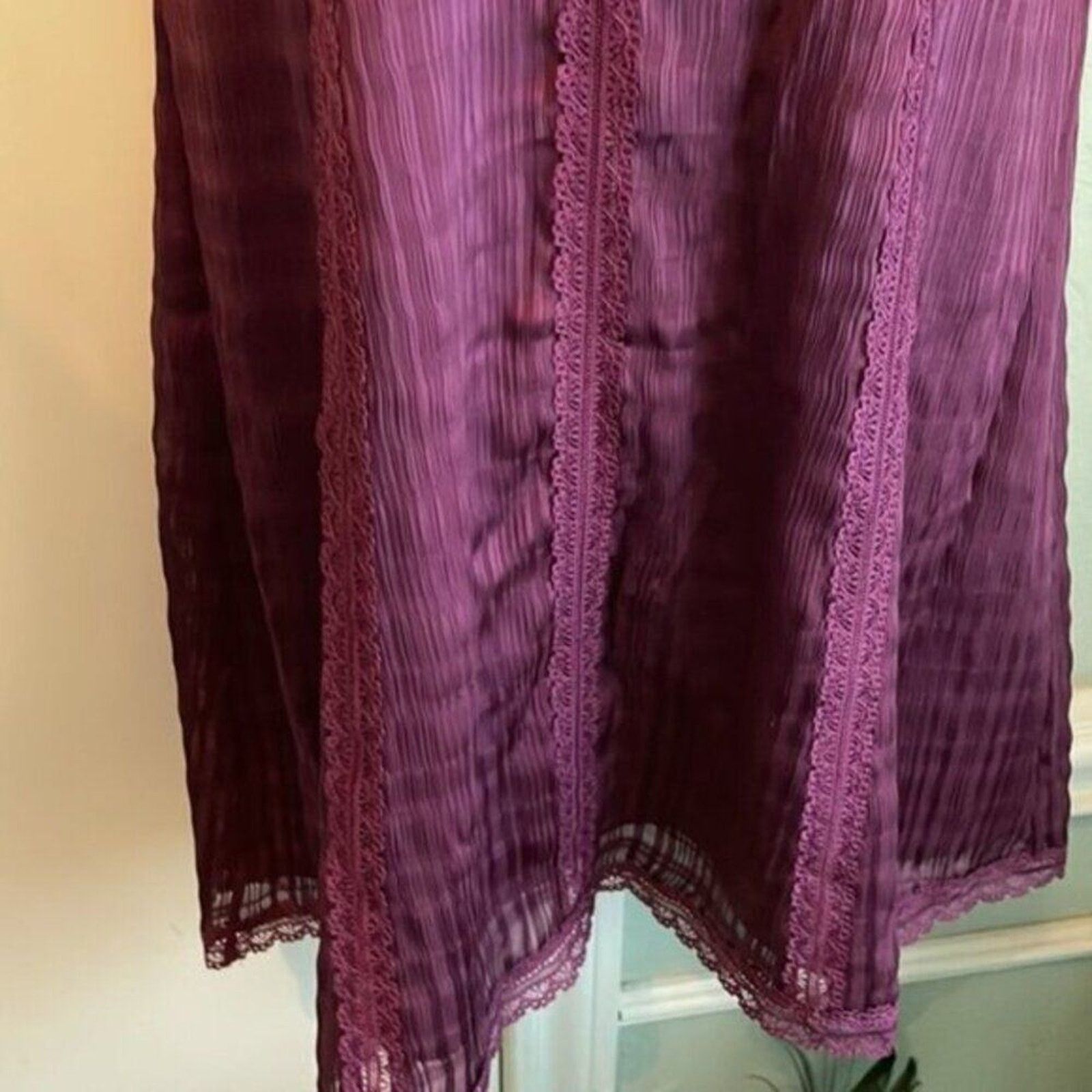 Alice + Olivia Alice + Olivia Genevieve Spaghetti Strap Dress Boysnberry Size M / US 6-8 / IT 42-44 - 7 Thumbnail