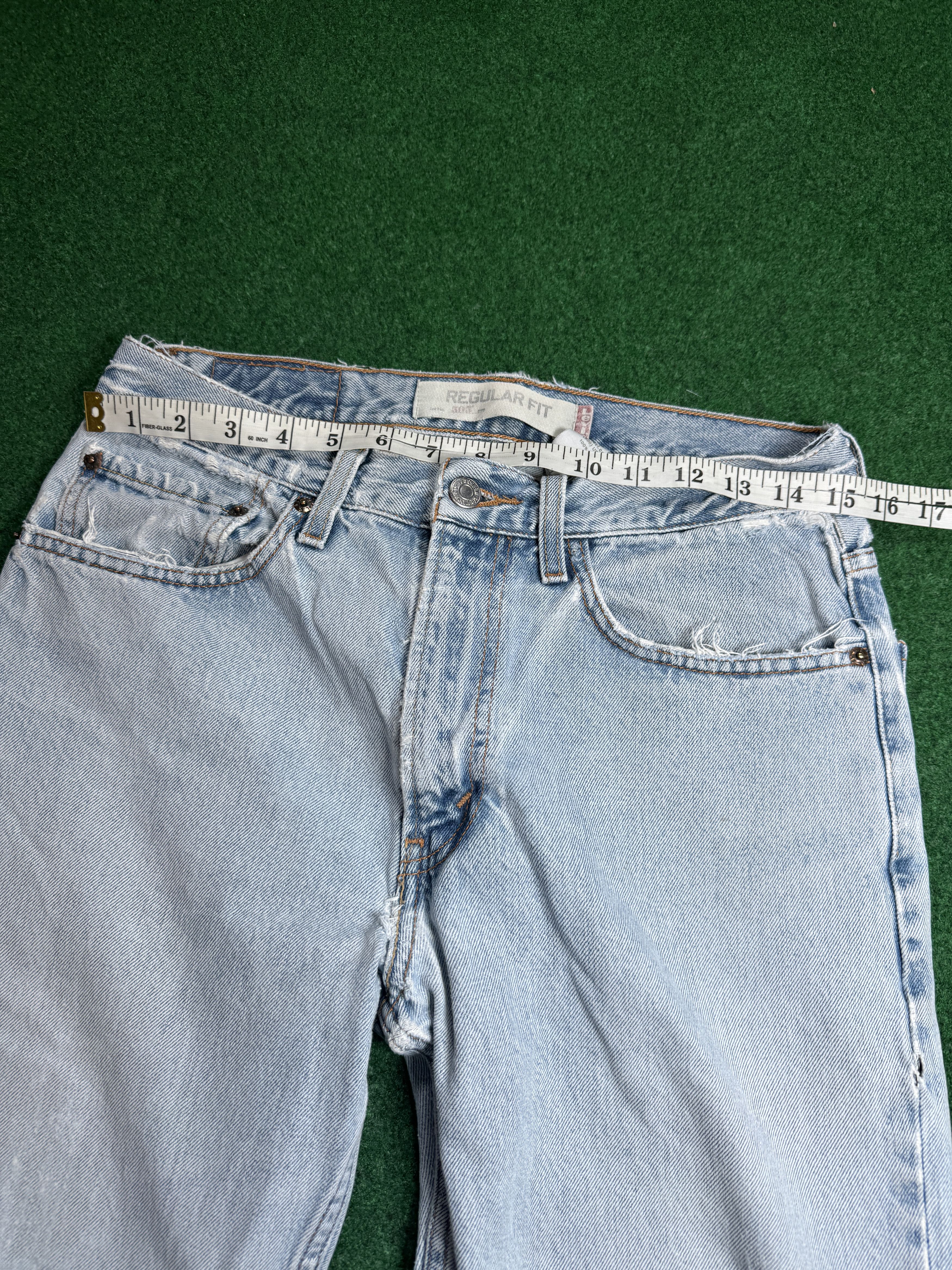 Levi's Levi’’s 505 Y2K Distressed Straight Leg Light Wash Jeans Size US 31 - 3 Thumbnail