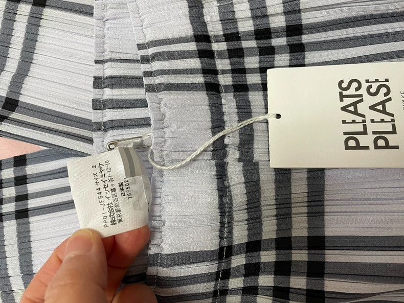 Issey Miyake Issey Miyake size:2 Grey checkered wide-leg pants Size 22" - 7 Thumbnail
