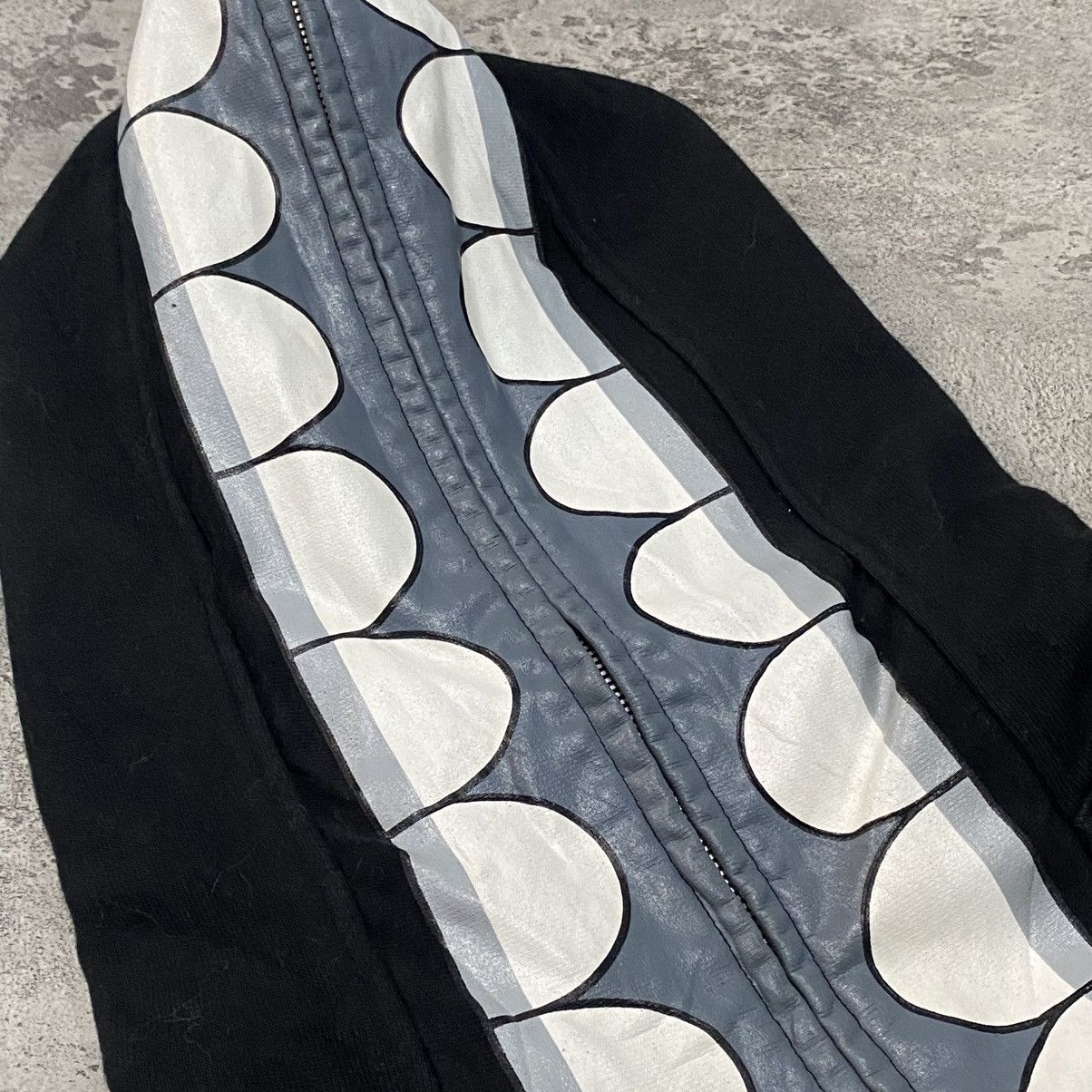 Bape × Kaws Bape X Kaws Black Hoodie Chomper Size US L / EU 52-54 / 3 - 8 Thumbnail