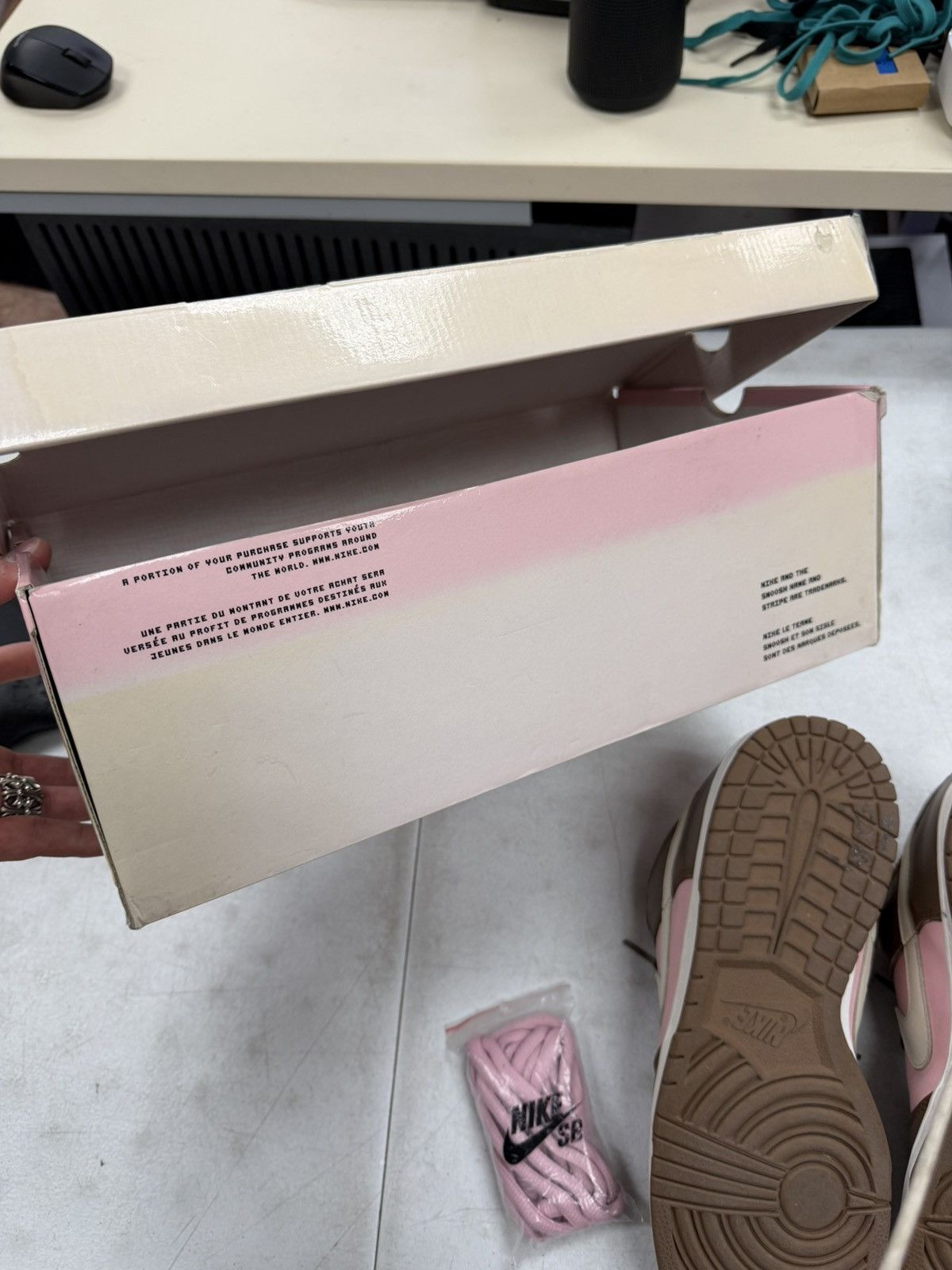 Nike × Stussy Nike SB Dunk Low Stussy Cherry 2005 Size US 11.5 / EU 44-45 - 11 Thumbnail
