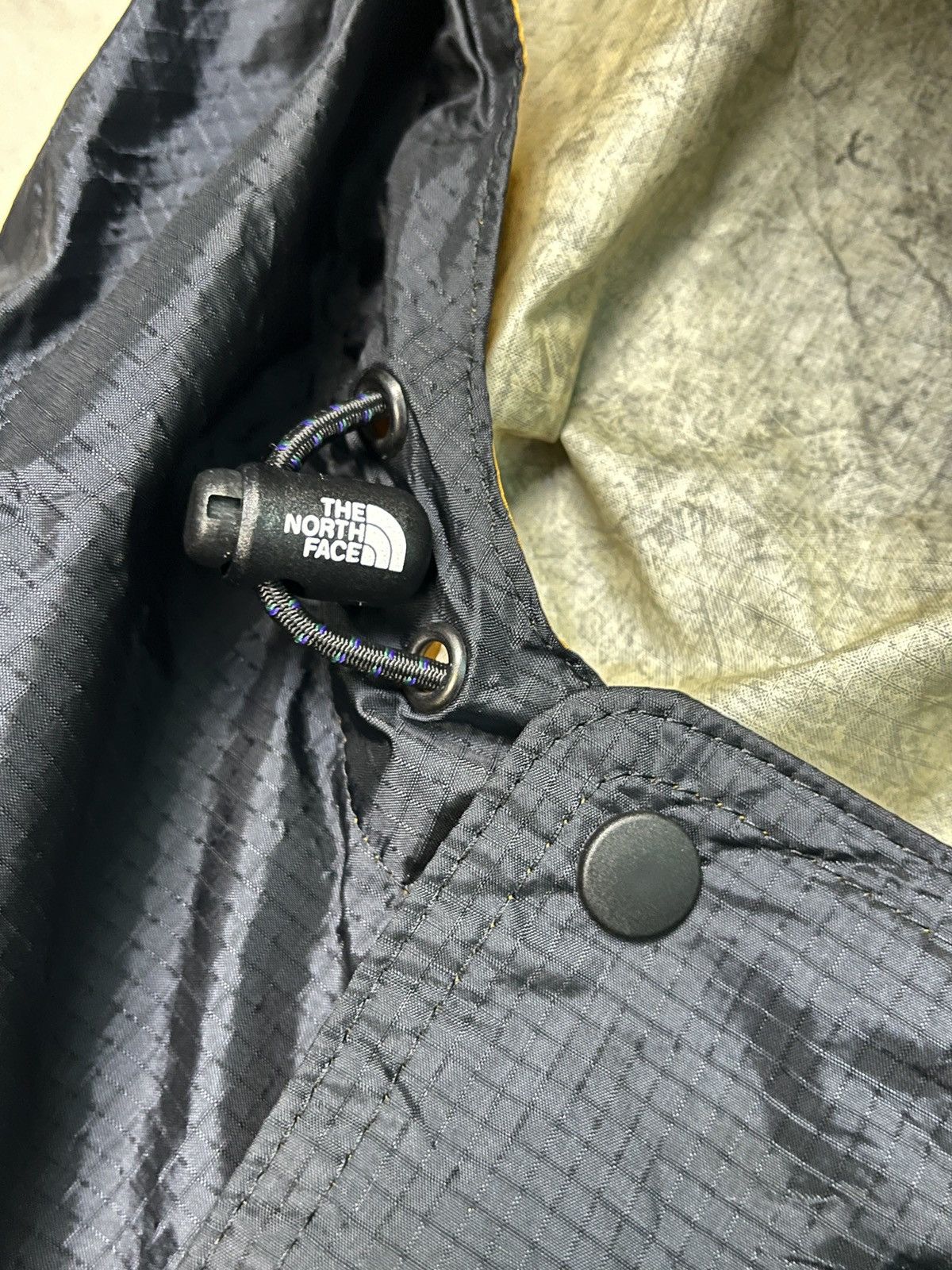 The North Face The North Face Anorak Pullover Waterproof Windbreaker Jacket Size US L / EU 52-54 / 3 - 11 Thumbnail