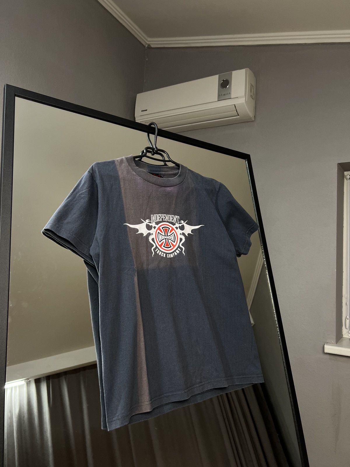 Independent Truck Co. × Vintage 😨Vintage Y2K Independent faded t-shirt crash distressed USA Size US M / EU 48-50 / 2 - 1 Thumbnail