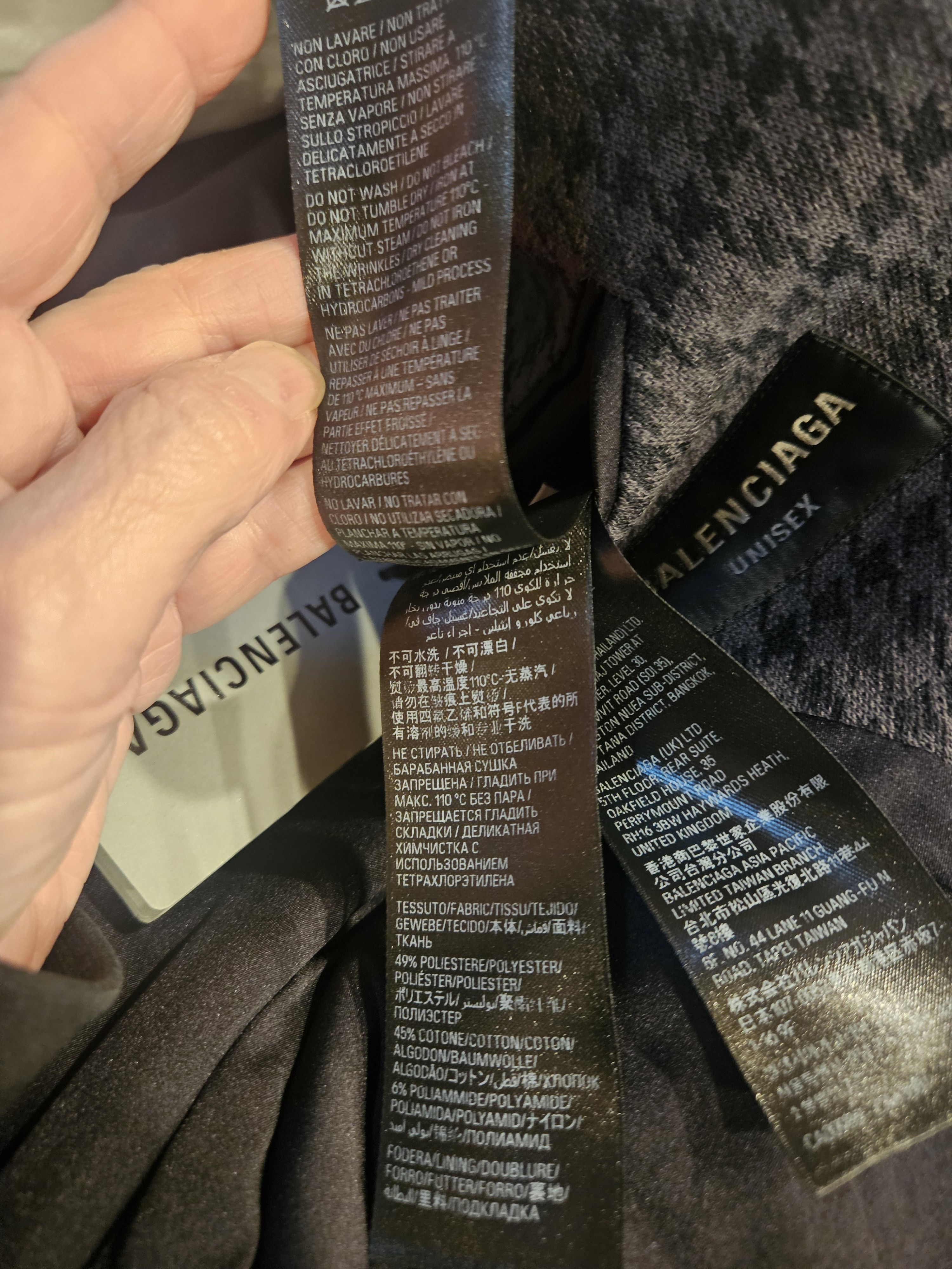 Balenciaga Balenciaga Oversized Houndstooth Coat in Grey and Black Size US M / EU 48-50 / 2 - 17 Thumbnail