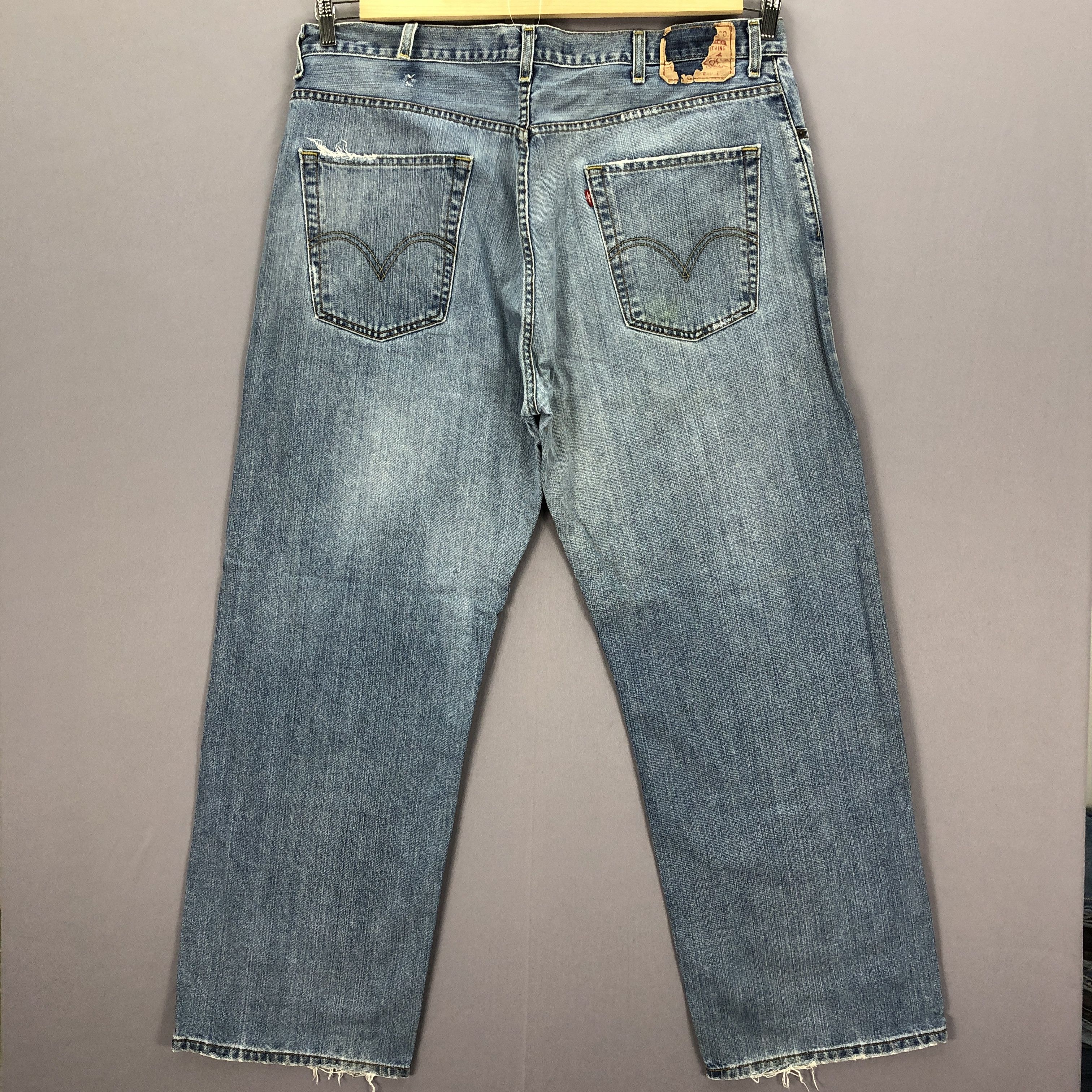 Levi's Vintage Levis 569 Baggy Jeans Levi's Faded Ligh Wash Denim Size US 40 / EU 56 - 2 Thumbnail