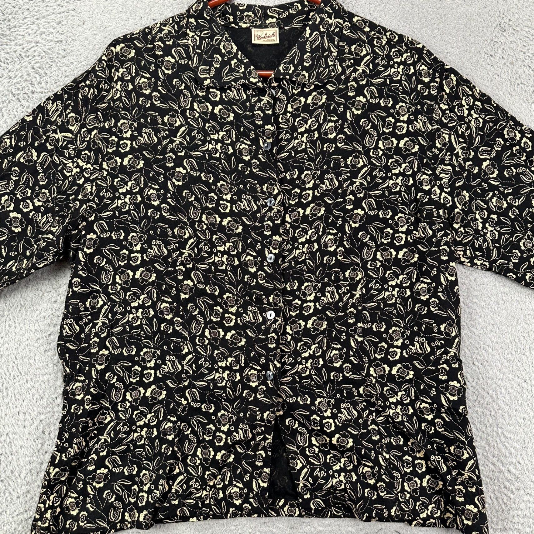 Vintage Woolrich Button-Up Shirt Womens Large Black Floral Blouse Casual Knit Polyester Collared Long Sleeve Size L / US 10 / IT 46 - 2 Thumbnail