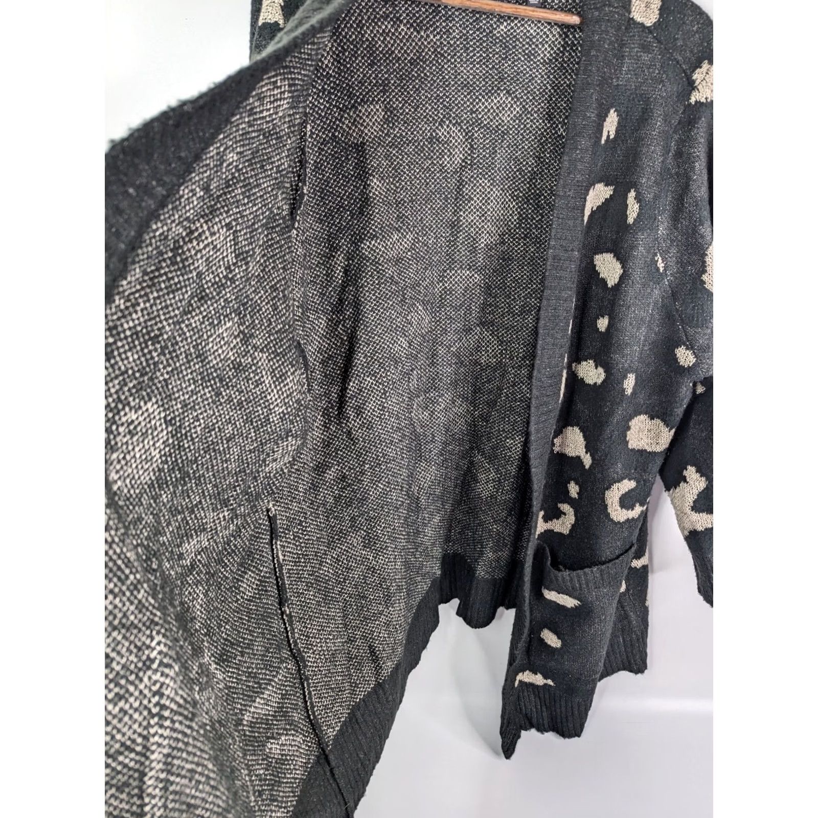 Vintage Lane Bryant Plus 22/24 Open Front Cardigan Sweater Black Animal Print Pockets Women Cardigan 22/24 Black Size 3XL / US 20-22 - 5 Thumbnail