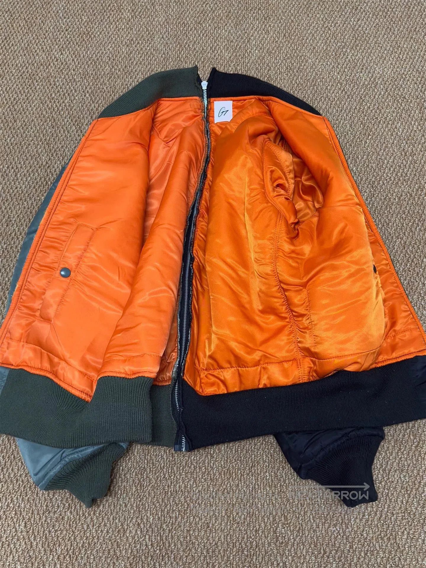 Japanese Brand Two-Tone MA-1 Flight Jacket. Size US M / EU 48-50 / 2 - 3 Thumbnail
