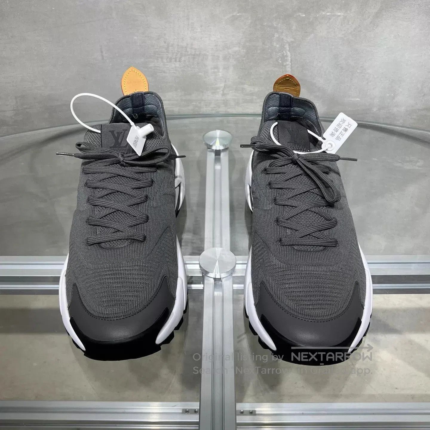 Louis Vuitton Gray Lowtop Sneakers Size 9. Size US 9 / EU 42 - 1 Thumbnail