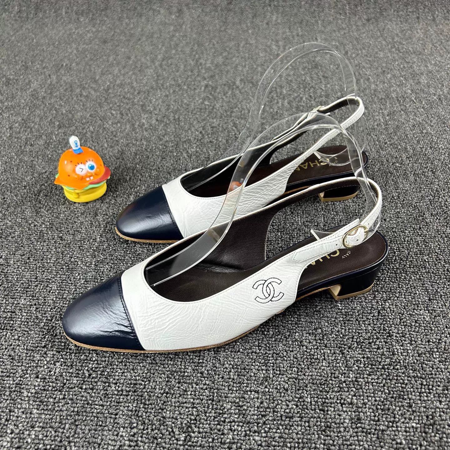 Chanel Chanel White 25P Waxed Leather Mary Jane Shoes 39 Size US 8.5 / IT 38.5 - 1 Thumbnail