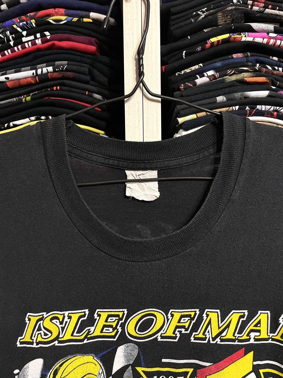 Vintage Vintage 1997 Isle Of Man 90s Racing Honda Faded T-Shirt Size US XL / EU 56 / 4 - 5 Thumbnail