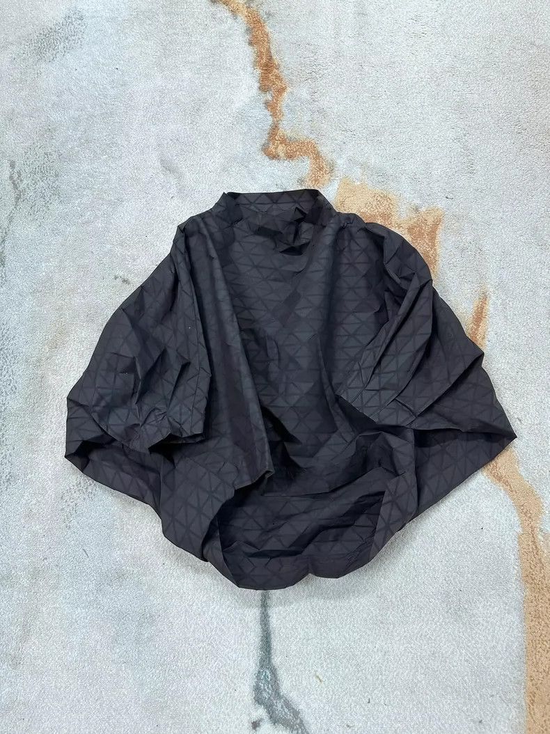 Issey Miyake Issey Miyake size:2 Black bat-sleeve silhouette top Size S / US 4 / IT 40 - 2 Thumbnail