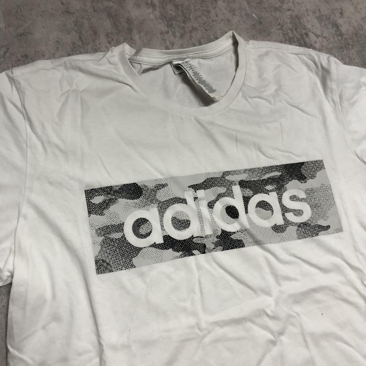 Adidas White Adidas camo logo T-shirt #streetwear Size US L / EU 52-54 / 3 - 2 Thumbnail