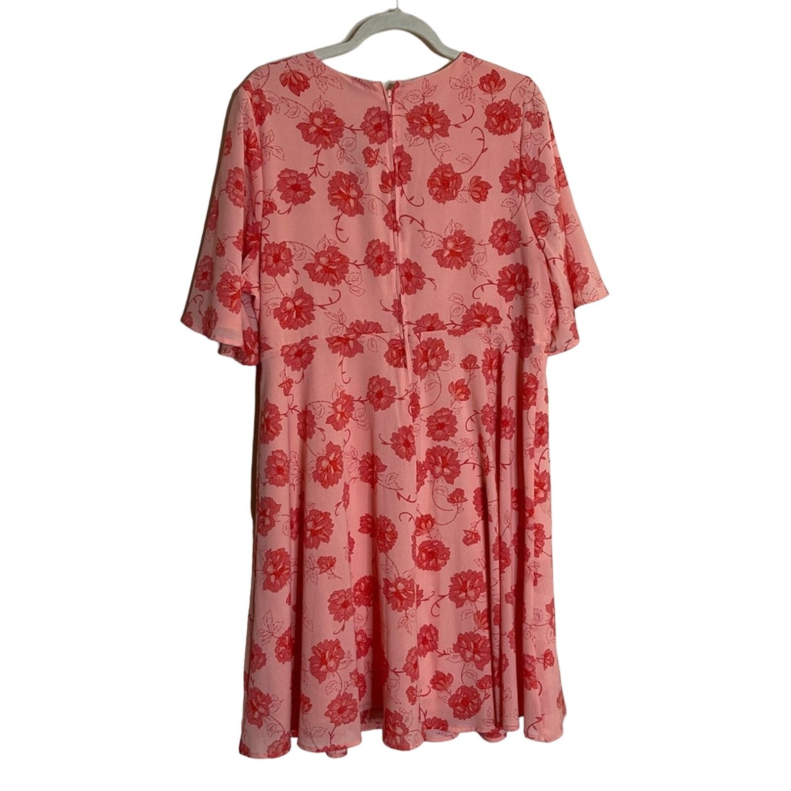 Other TORRID Floral Print Georgette Faux Wrap Dress Size XL / US 12-14 / IT 48-50 - 3 Thumbnail