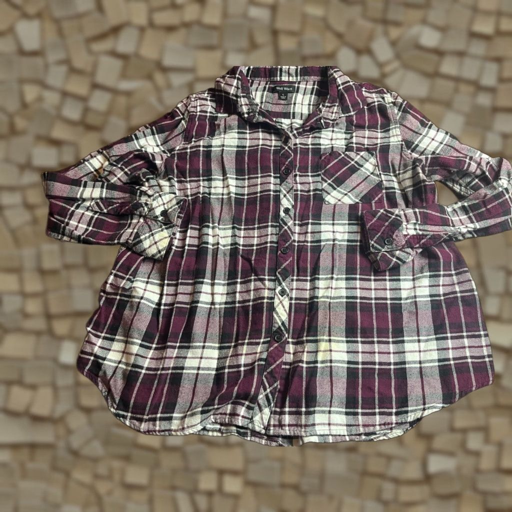 Vintage Well Worn Shirt Women's L Plaid Flannel Button-Up Maroon White Black Red Casual Modern 90s? Size L / US 10 / IT 46 - 1 Thumbnail