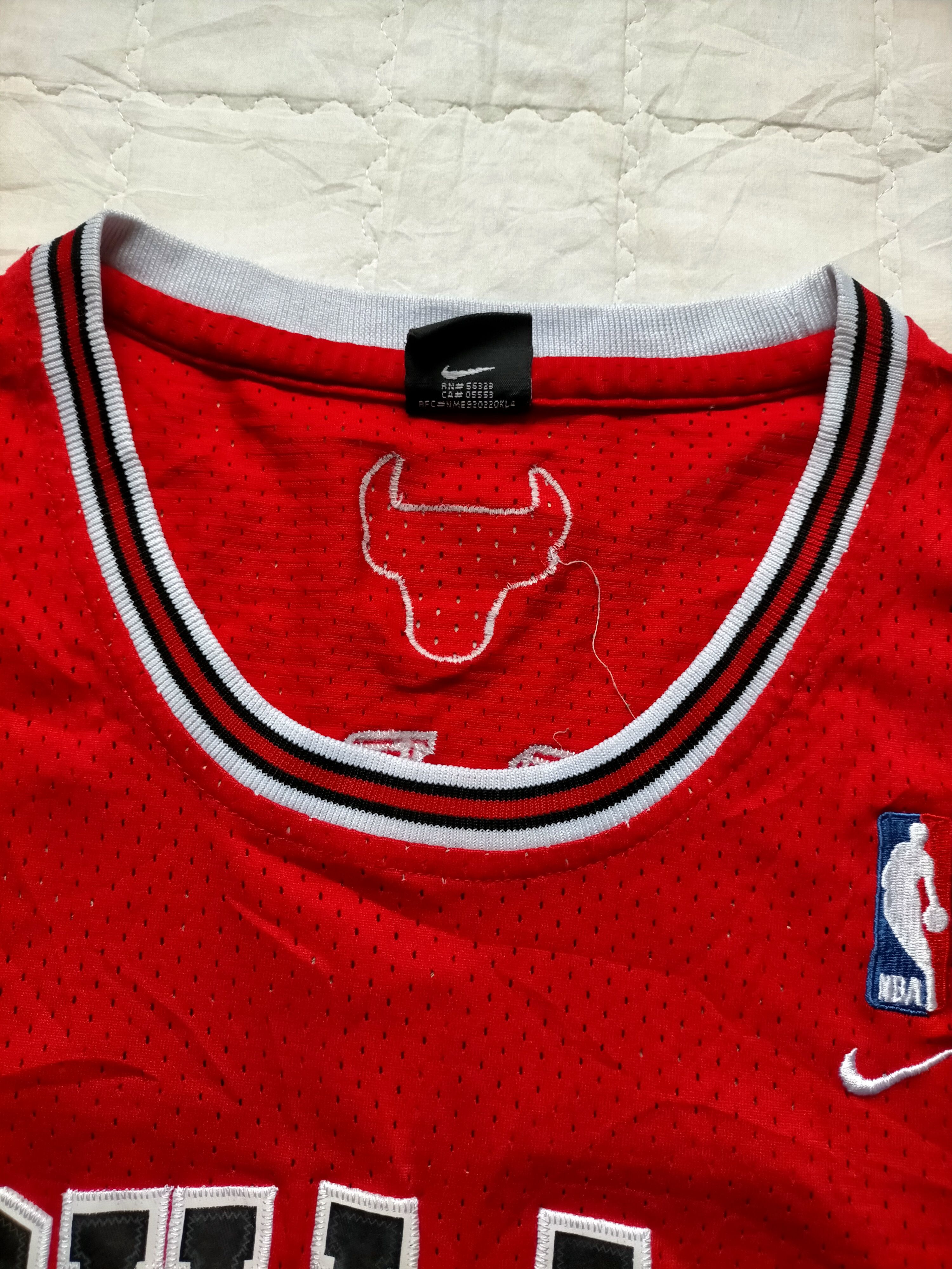 Nike Vintage 90s Nike Chicago Bulls Jordan 23 Jersey Size US L / EU 52-54 / 3 - 6 Thumbnail