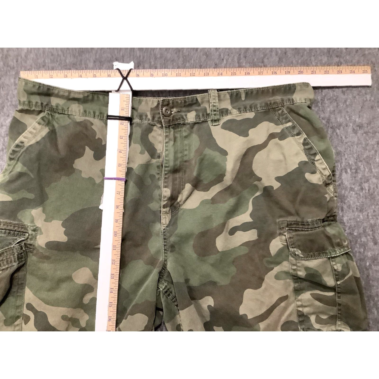 Vintage Foundry Cargo Shorts Camouflage Green 44 Mens Cargo Short - Regular Fit, Cotton, 10in Inseam, Zip, Front Flat, Pockets Size US 44 / EU 60 - 6 Thumbnail