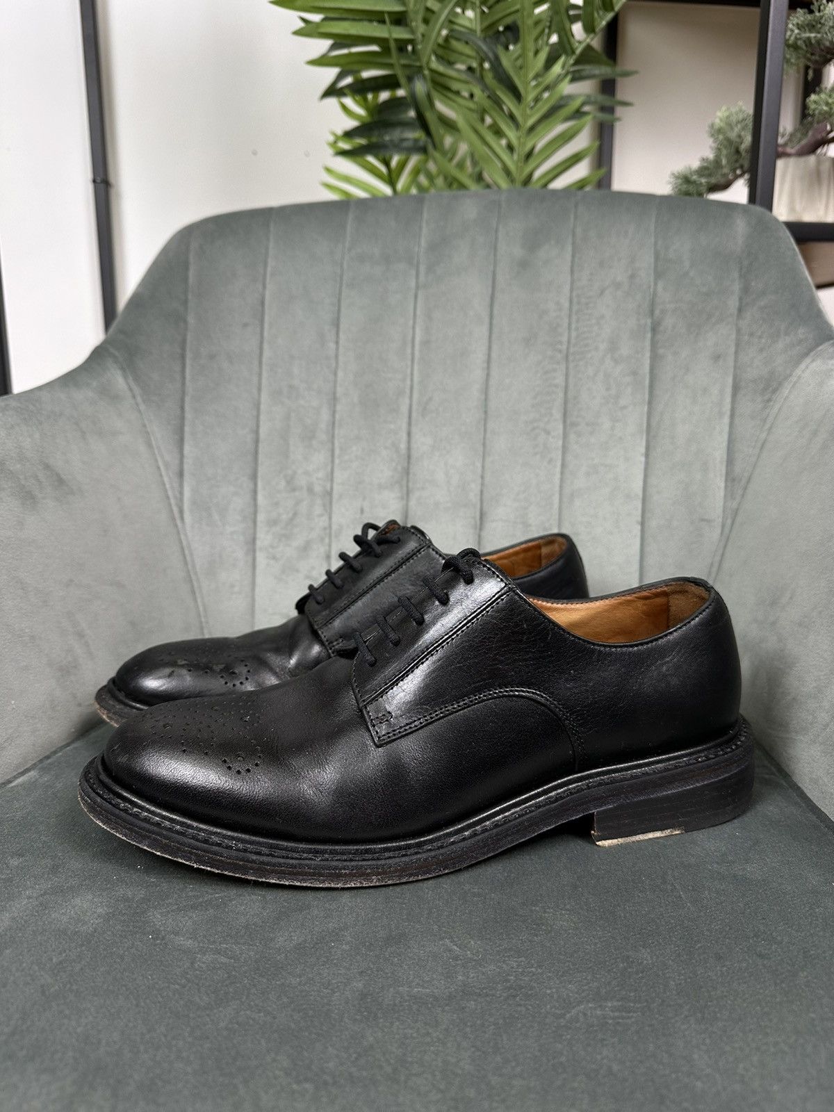 Erdem × H&M × If Six Was Nine ERDEM x H&M Perforated Derby Shoes Unisex Leather Brogues 42 Size US 9 / EU 42 - 8 Thumbnail