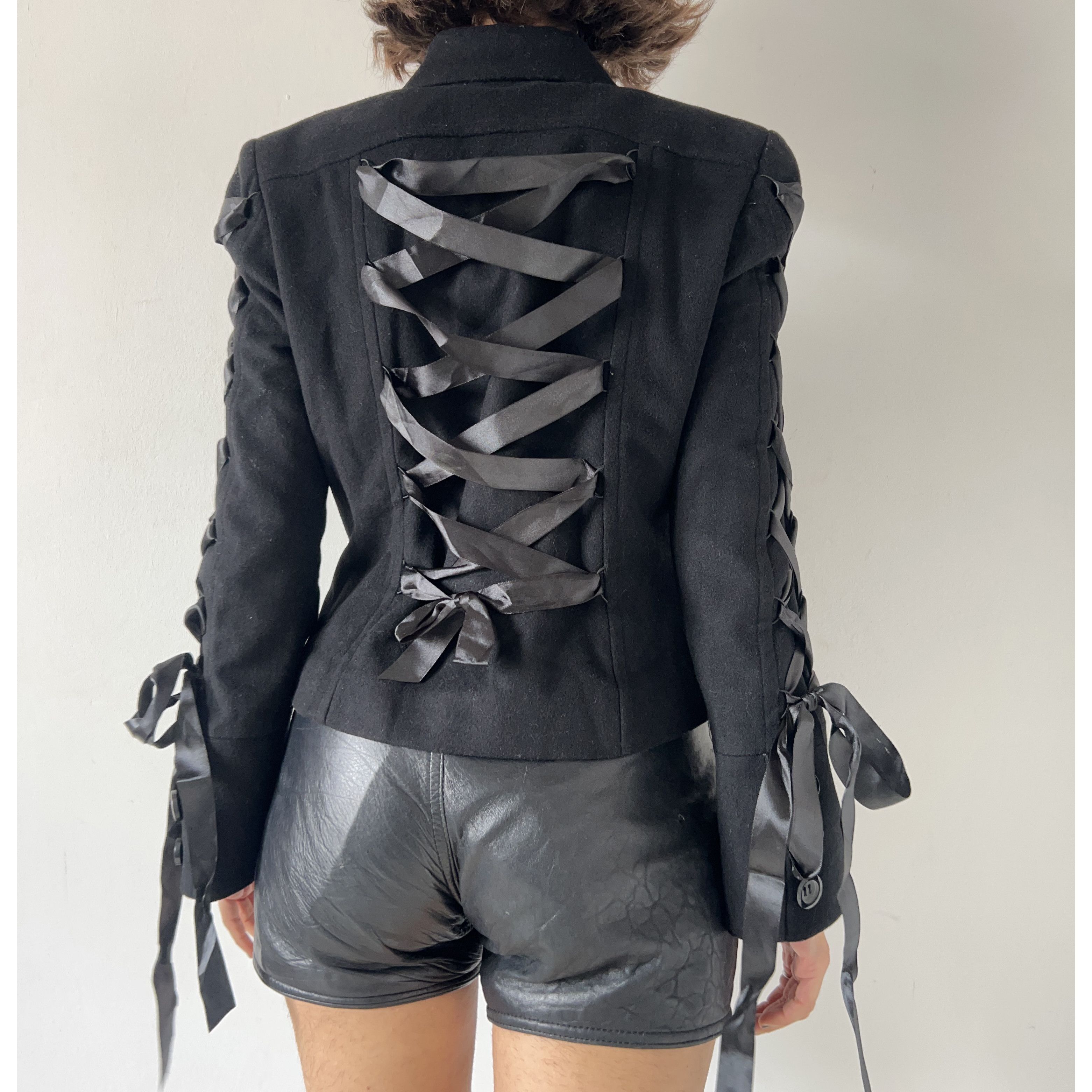 Vintage Cahsmere and wool black laced up blazer Size M / US 6-8 / IT 42-44 - 2 Thumbnail