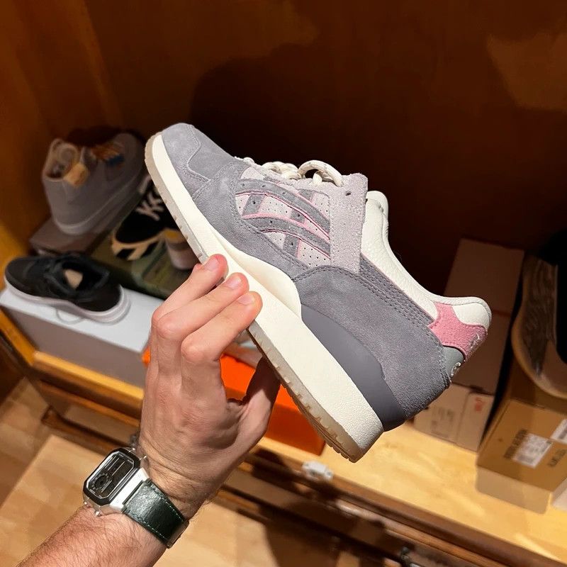 Asics Asics Gel-Lyte III End Pearl Size US 8.5 / EU 41-42 - 4 Thumbnail