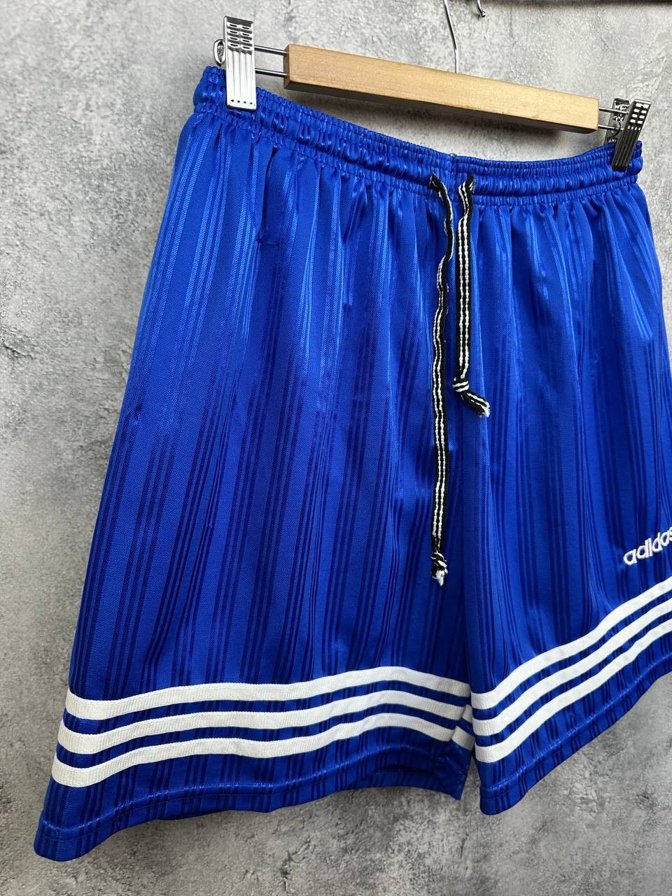 Adidas Adidas Made in England Vintage 90s Blue 3-Stripes Shorts Size US 32 / EU 48 - 3 Thumbnail