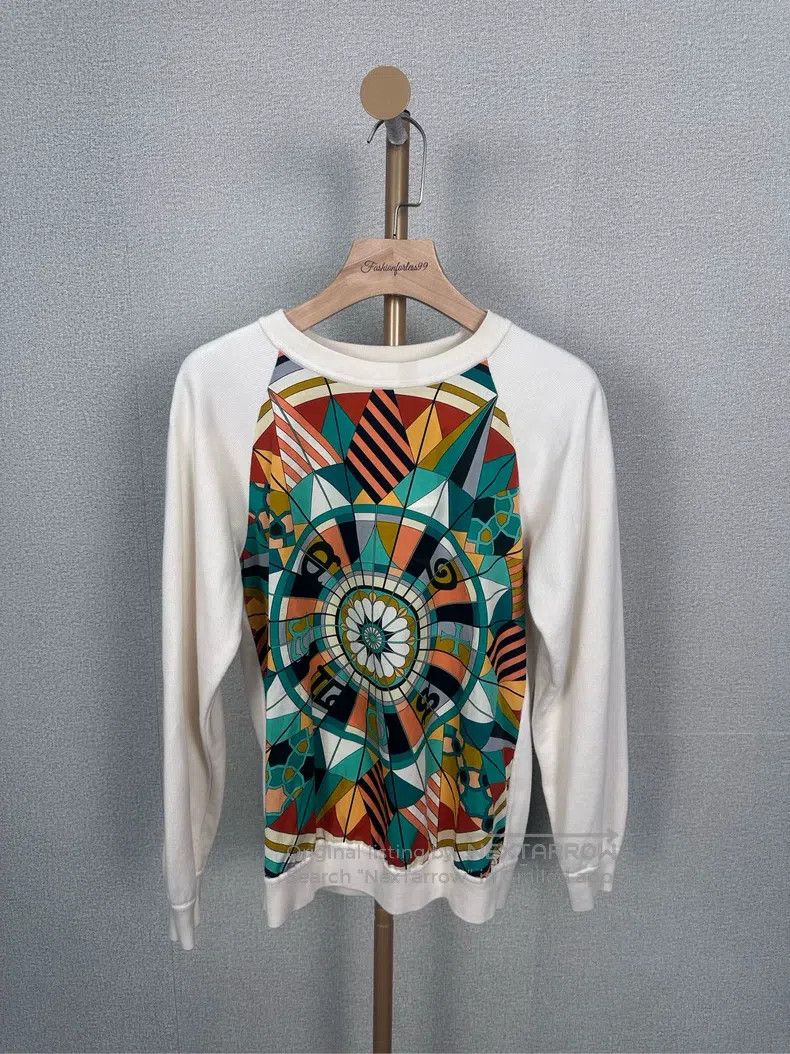 Hermes Hermes Beige Printed Knit Sweater Size XXS / US 00 / IT 34 - 1 Thumbnail