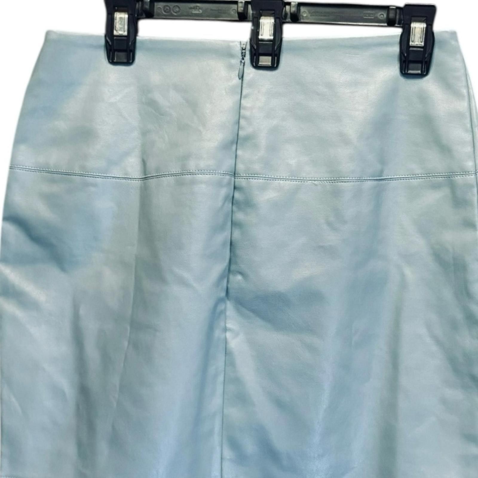 Designer NWT. Missguided. Blue PU Mini Skirt. Size 8. Size 30" / US 8 / IT 44 - 11 Thumbnail