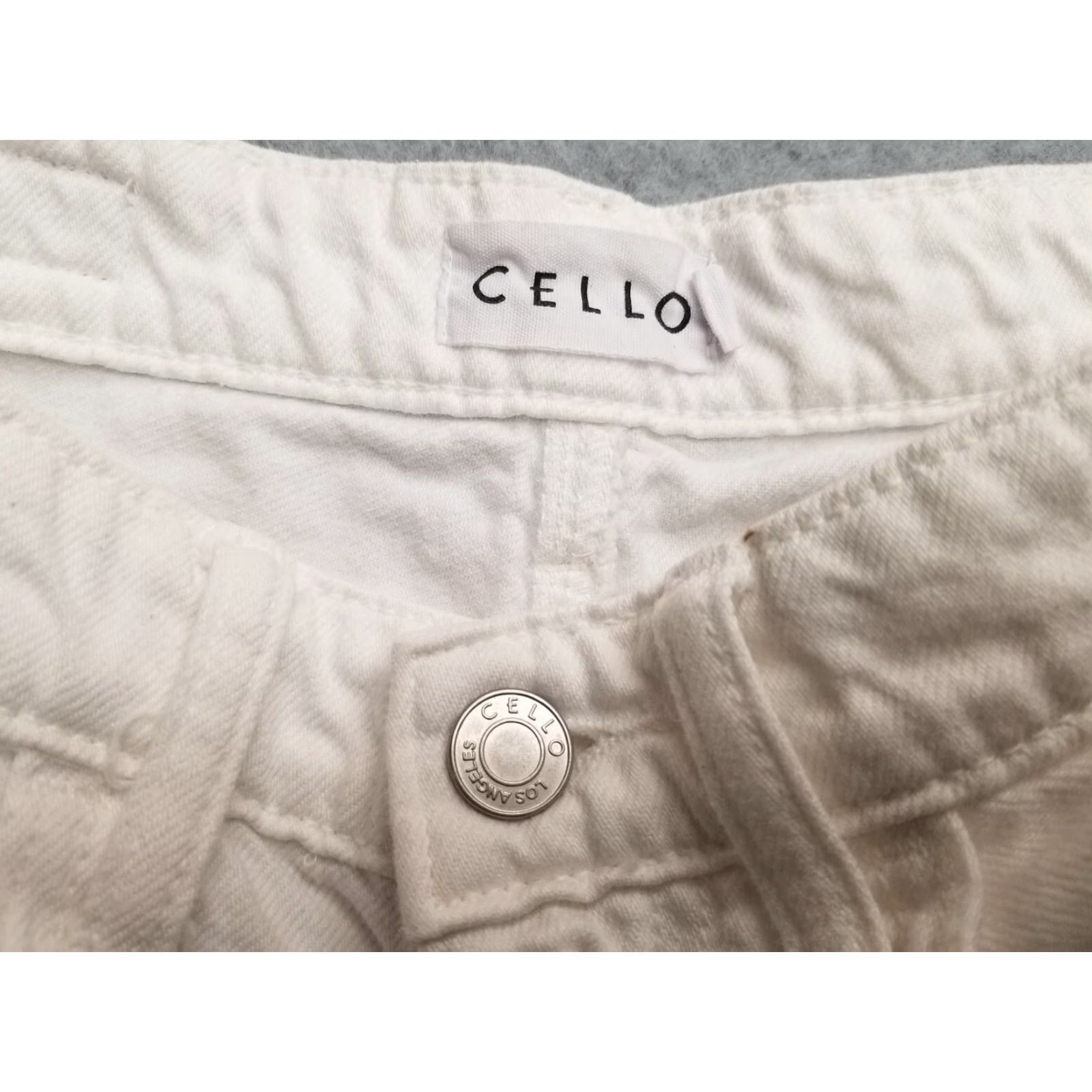 Denime VINTAGE Cello Shorts Womens Small White 100% Cotton Denim Distressed Faded Casual Jeans Size 28" / US 6 / IT 42 - 3 Thumbnail