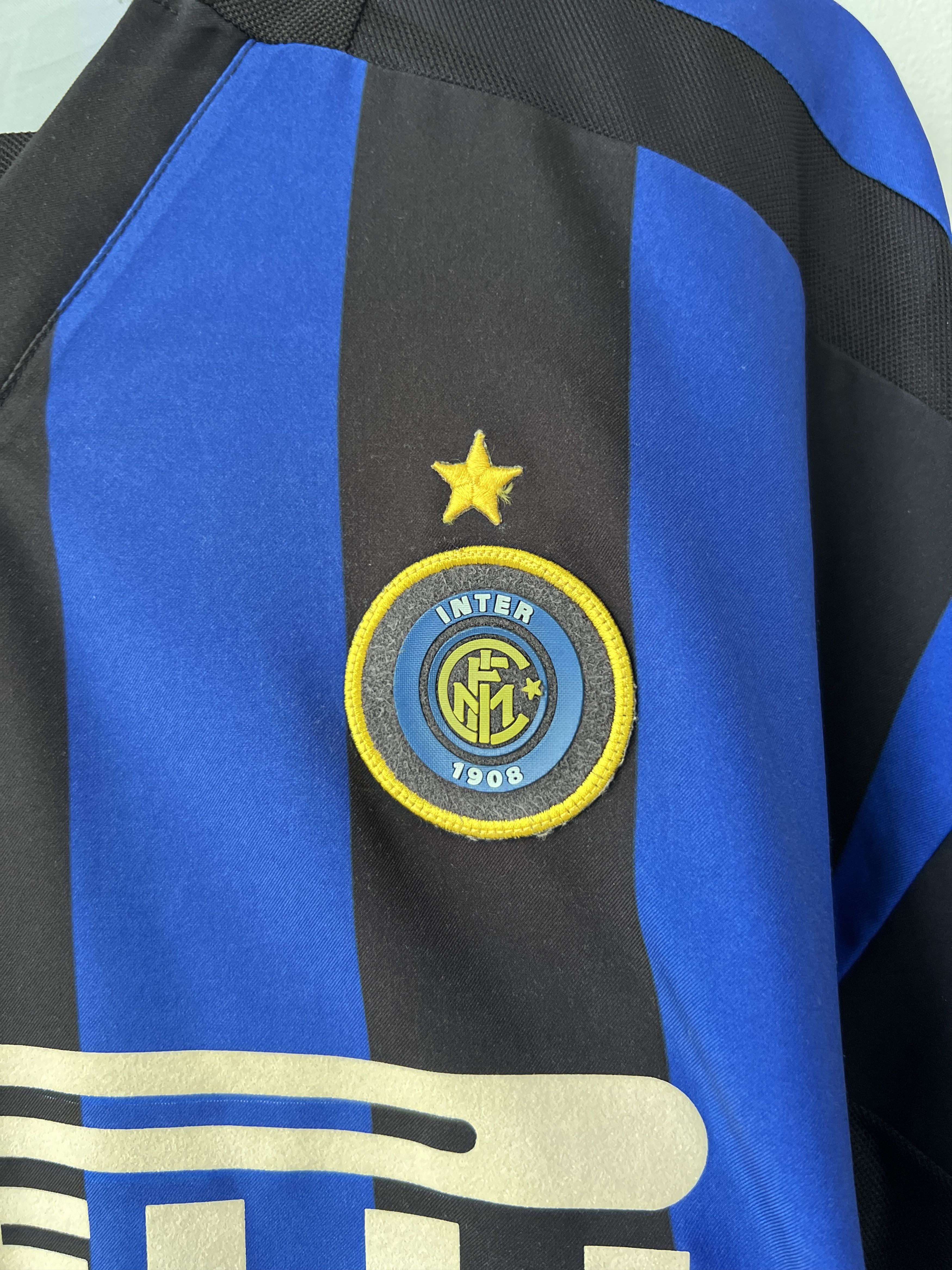 Nike (L fits XL) Inter Milan 2002-03 Home Kit Batistuta #19 Size US L / EU 52-54 / 3 - 10 Thumbnail