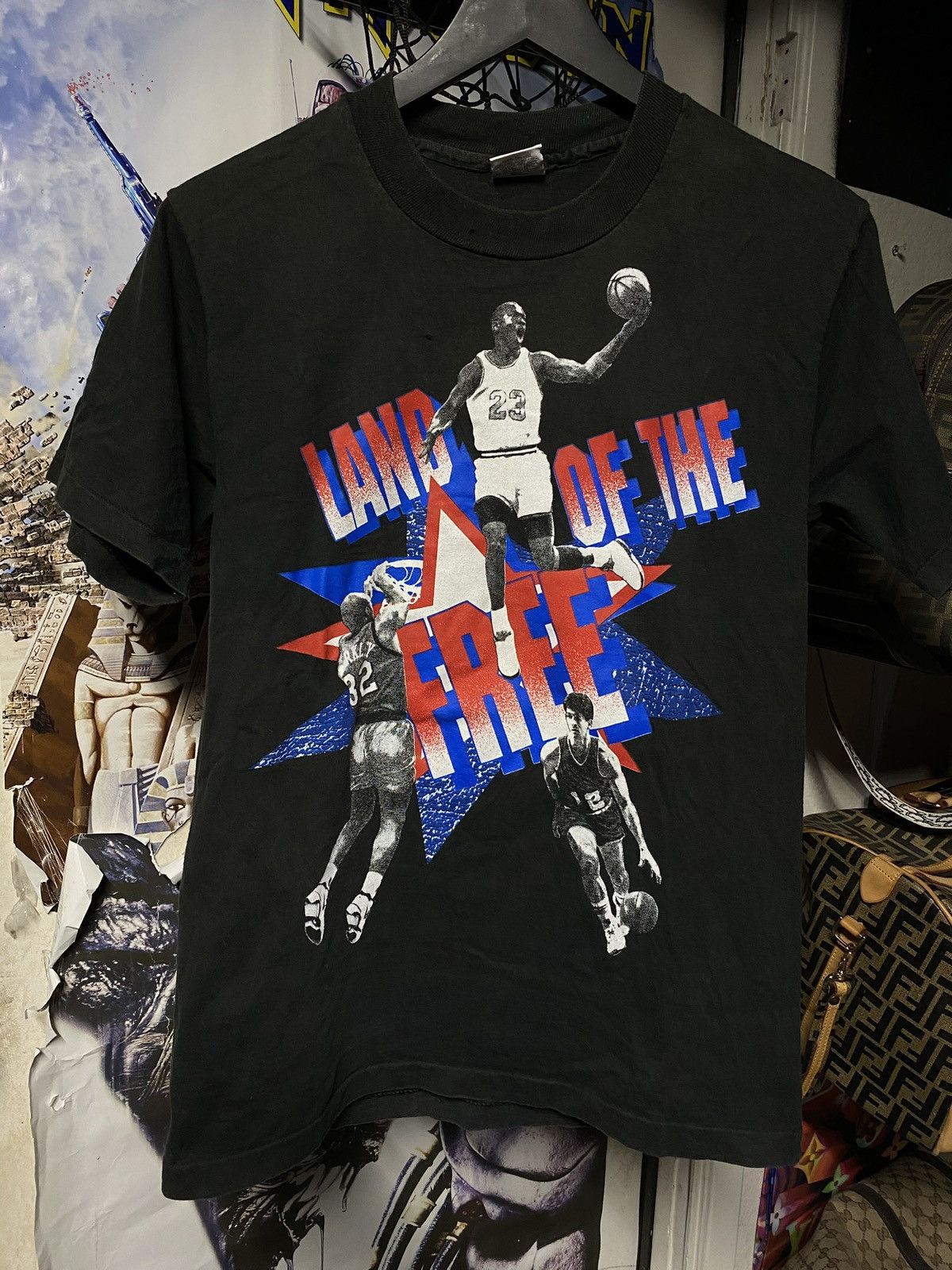 Vintage Vintage 90’s Nike Team Usa Basketball T-Shirt Size Small Size US M / EU 48-50 / 2 - 1 Thumbnail
