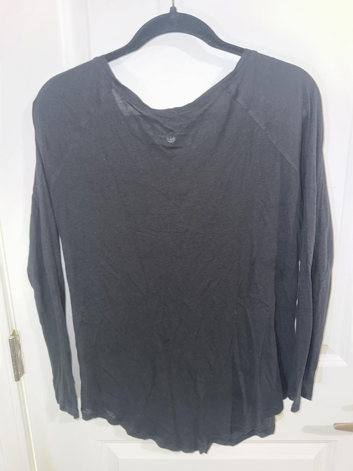 Lululemon Lululemon Black lightweight t shirt size Small Oversized Size S / US 4 / IT 40 - 2 Thumbnail