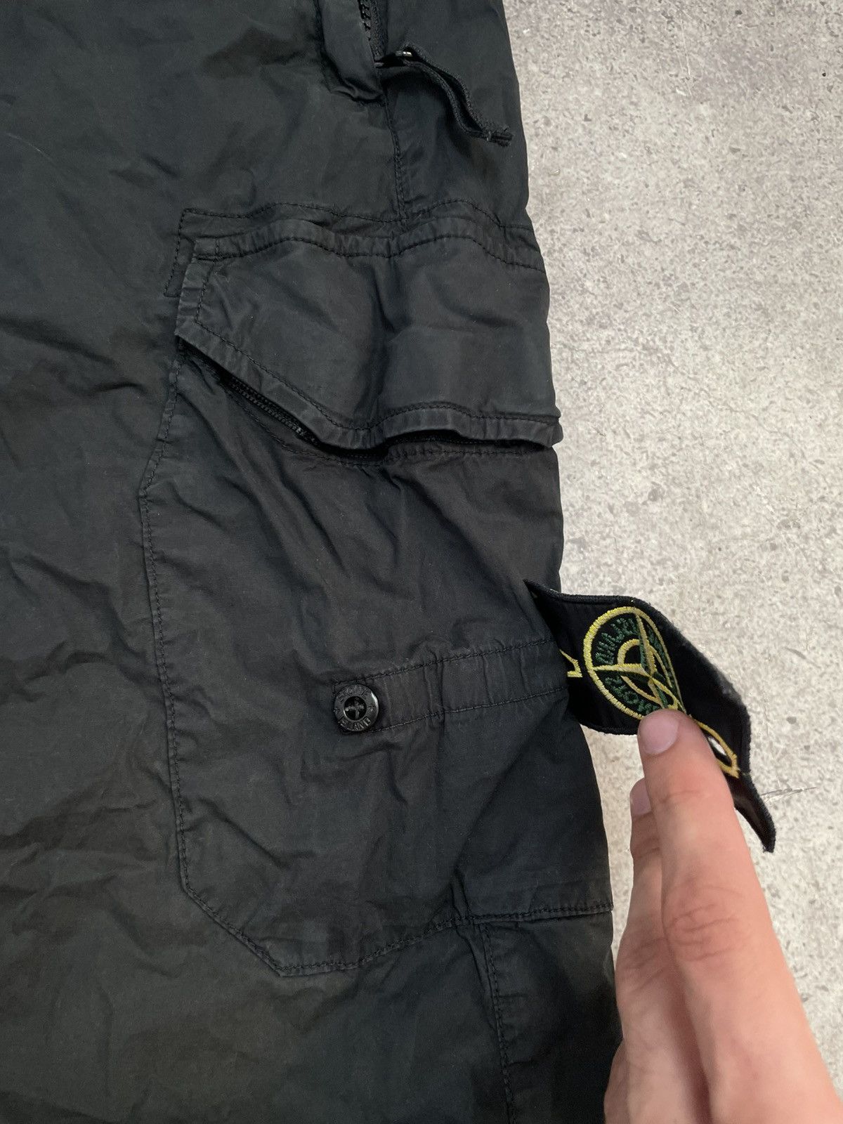 Stone Island Stone island black cargo pants Size US 32 / EU 48 - 7 Thumbnail
