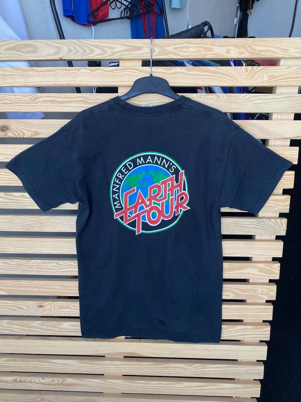 Band Tees Vintage 00s Manfred Mann's Earth Tour Tee Progressive Rock Size US M / EU 48-50 / 2 - 2 Thumbnail